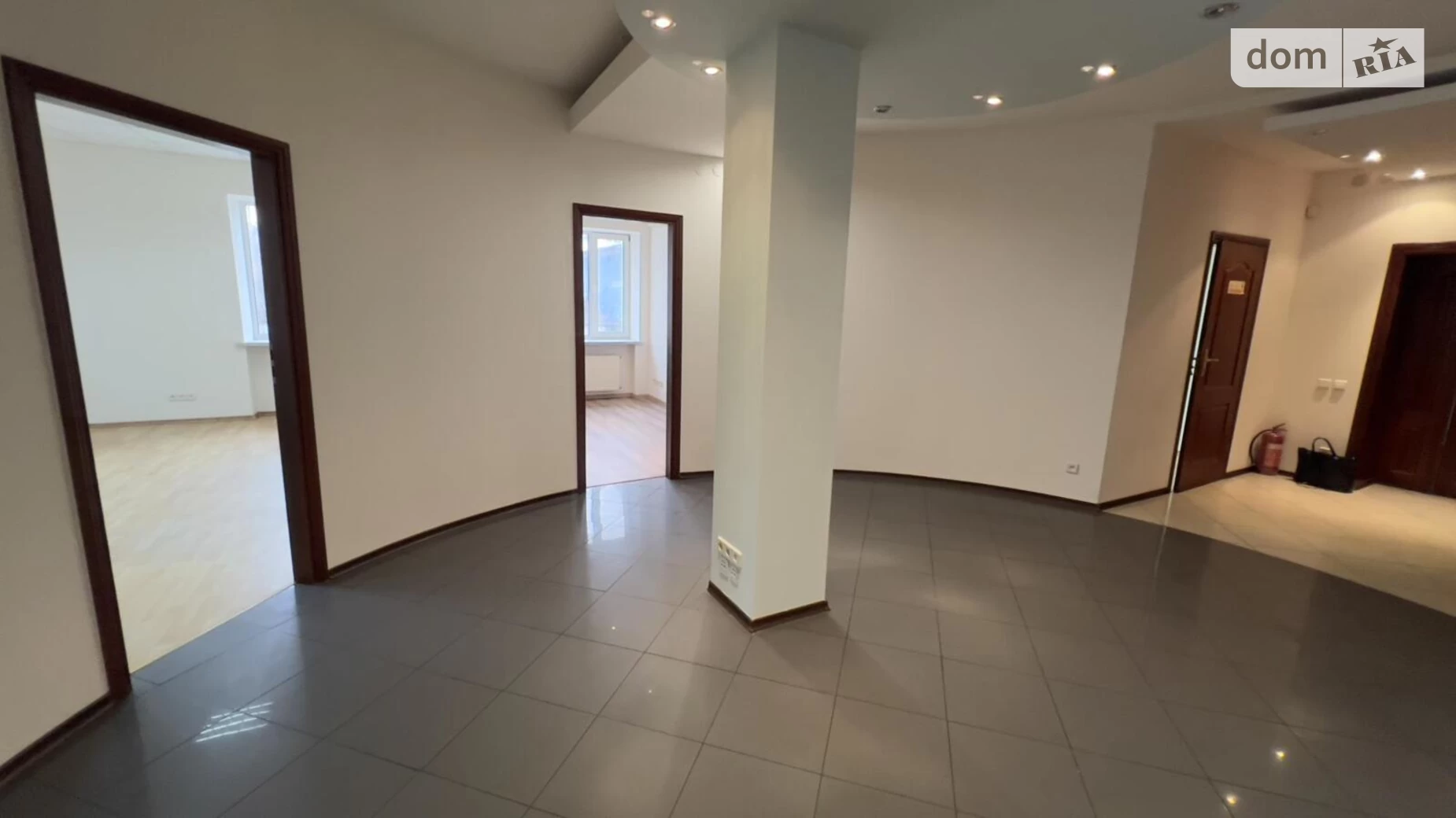 Здається в оренду офіс 245 кв. м в бізнес-центрі, цена: 65000 грн - фото 2