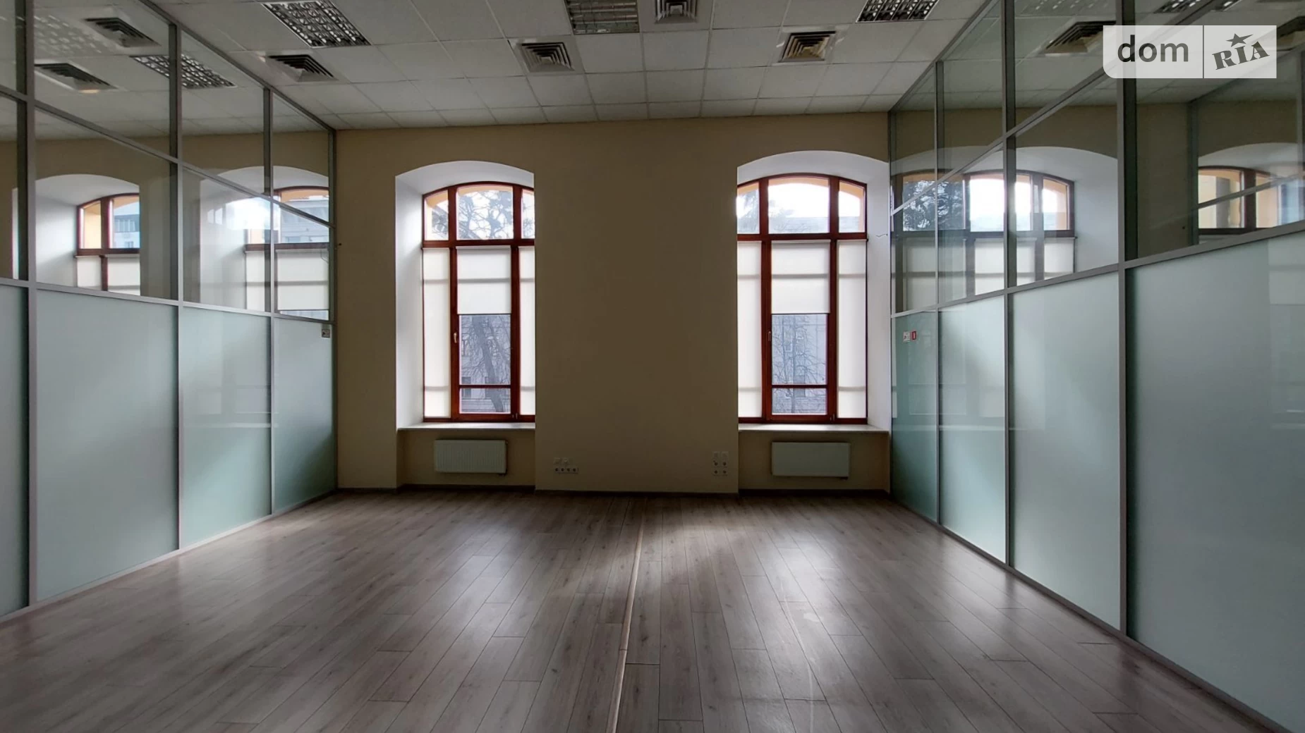 Сдается в аренду офис 492 кв. м в бизнес-центре, цена: 8850 $ - фото 4