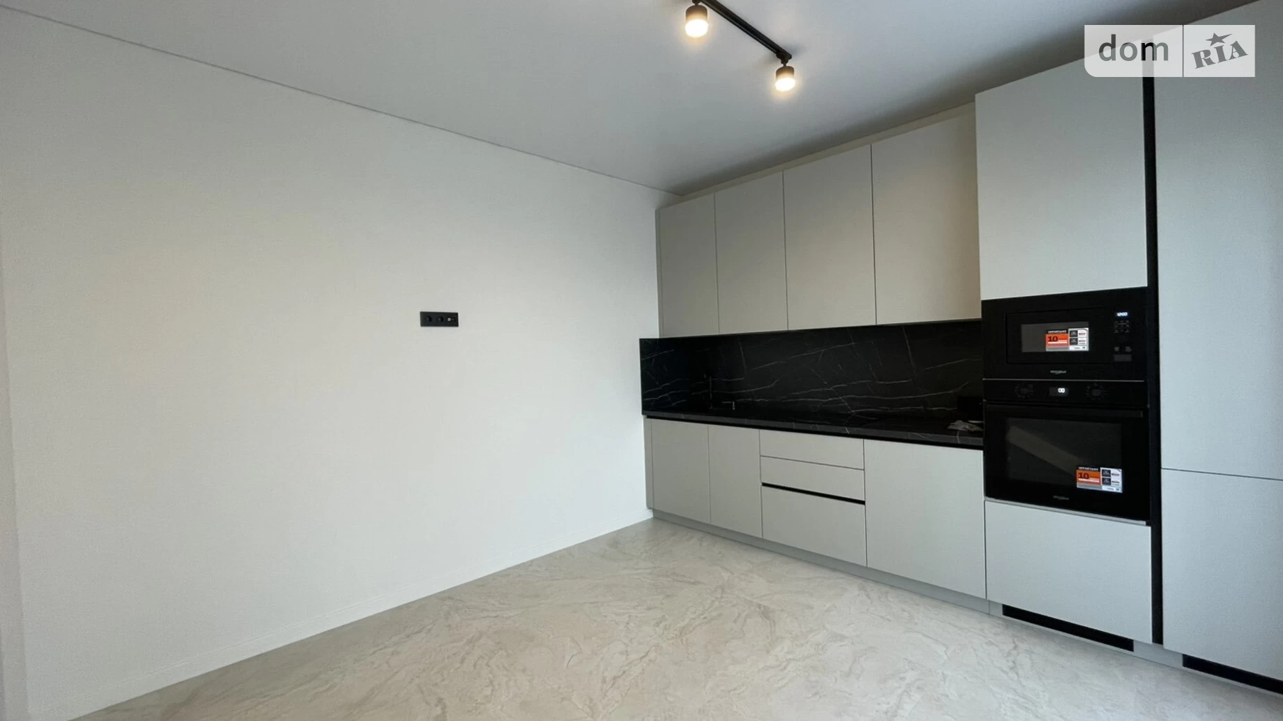 Продается 2-комнатная квартира 61 кв. м в, цена: 116000 $ - фото 3