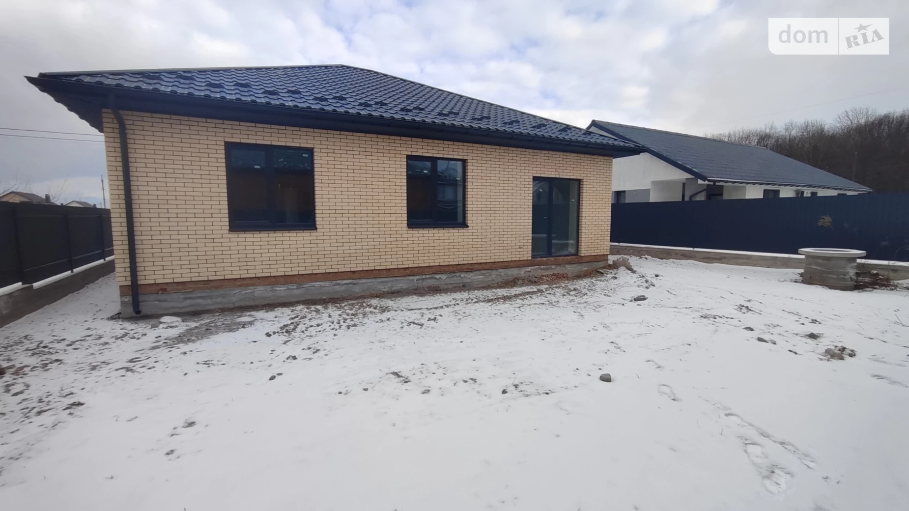 Продается одноэтажный дом 95 кв. м с камином, цена: 76000 $ - фото 2