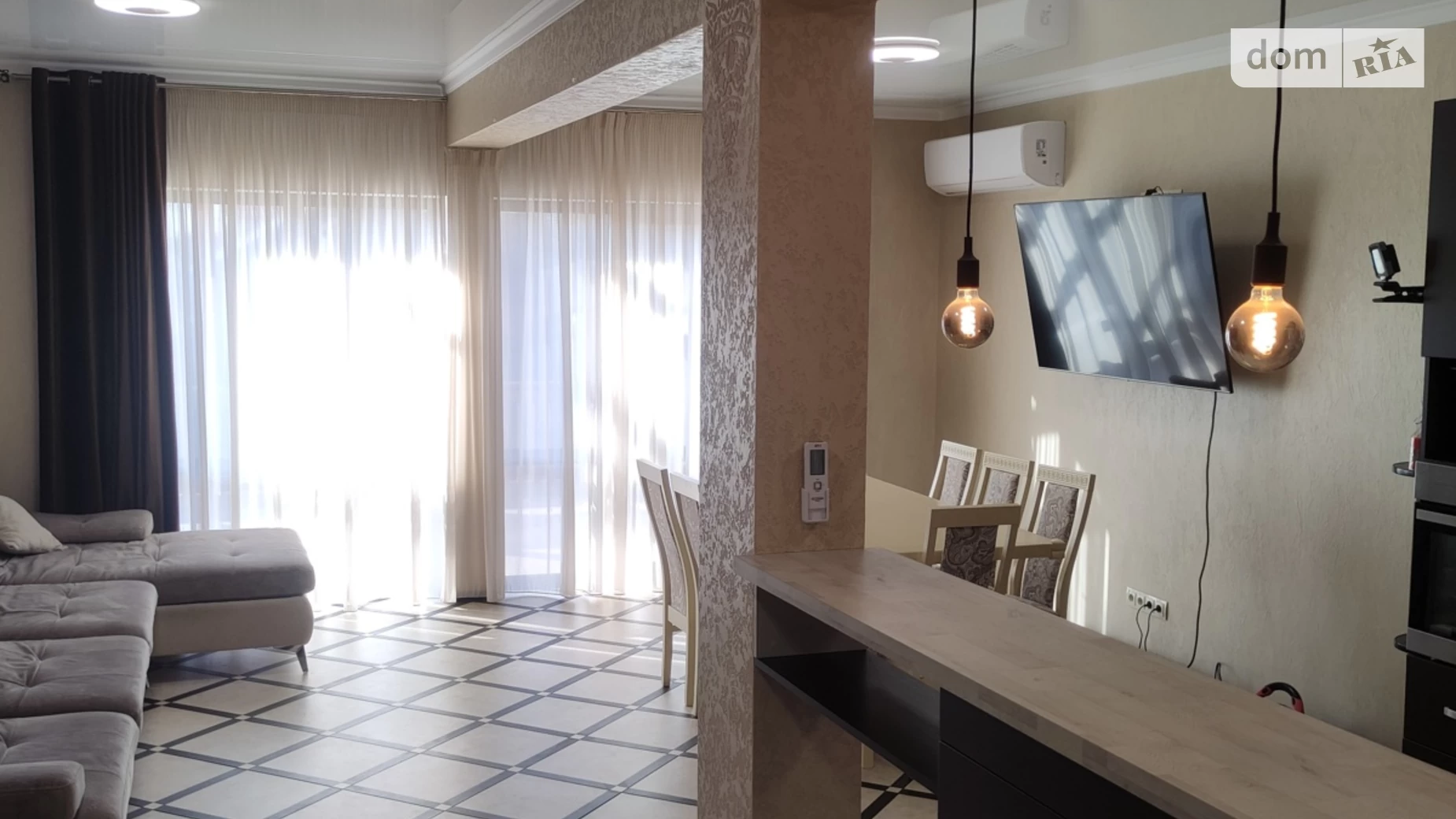 Продается дом на 2 этажа 222 кв. м с камином, цена: 170000 $ - фото 3