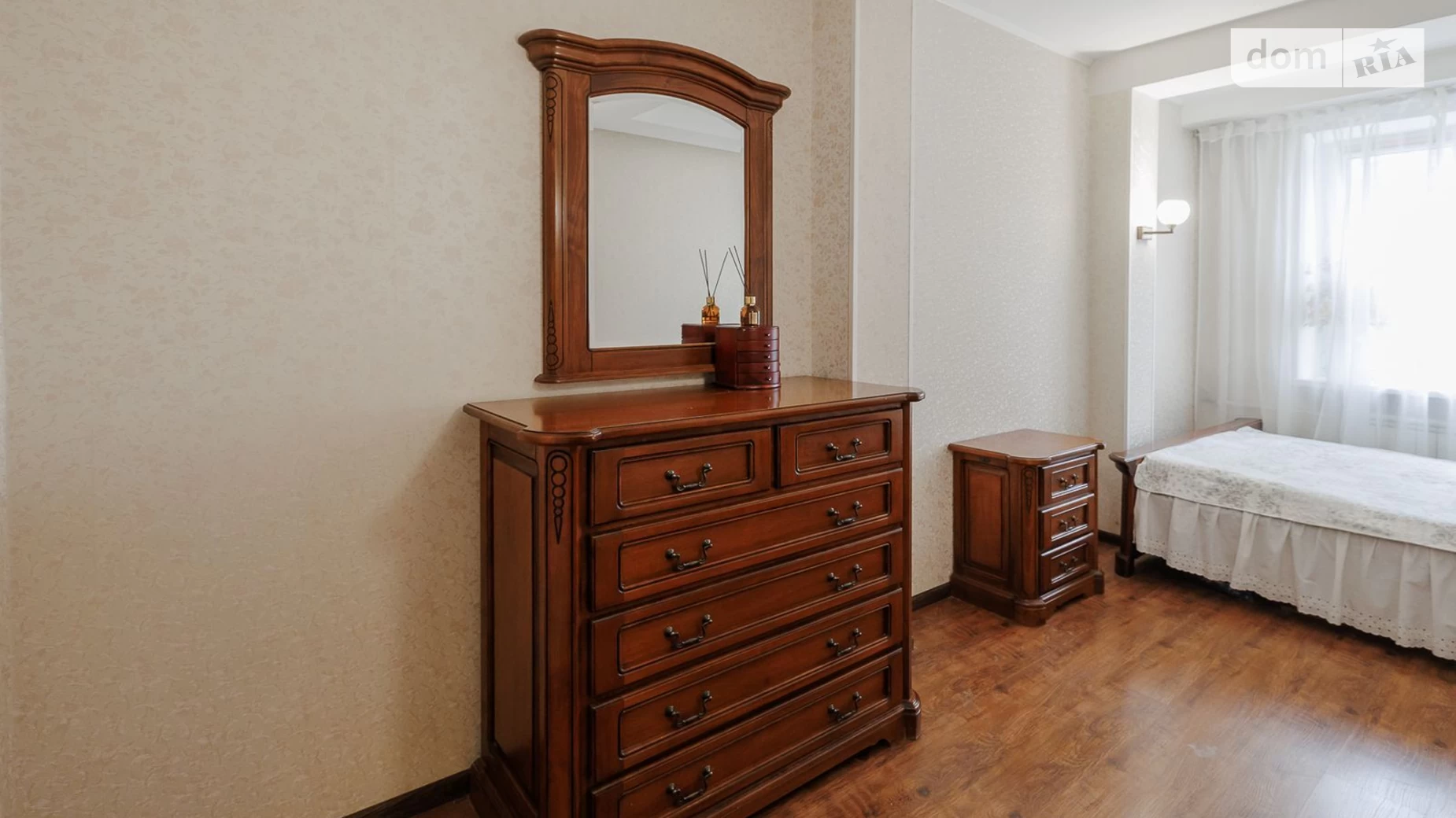 Продается 2-комнатная квартира 49 кв. м в Киеве, ул. Гоголевская, 9Б - фото 2