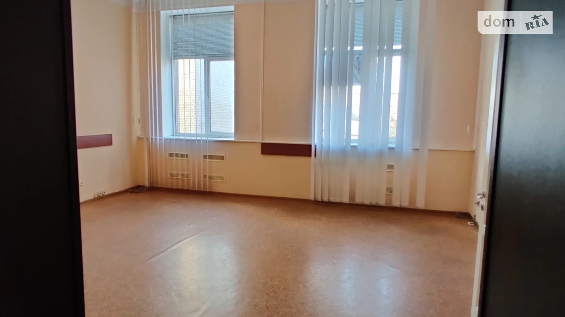 Здається в оренду офіс 45 кв. м в бізнес-центрі, цена: 13500 грн - фото 4