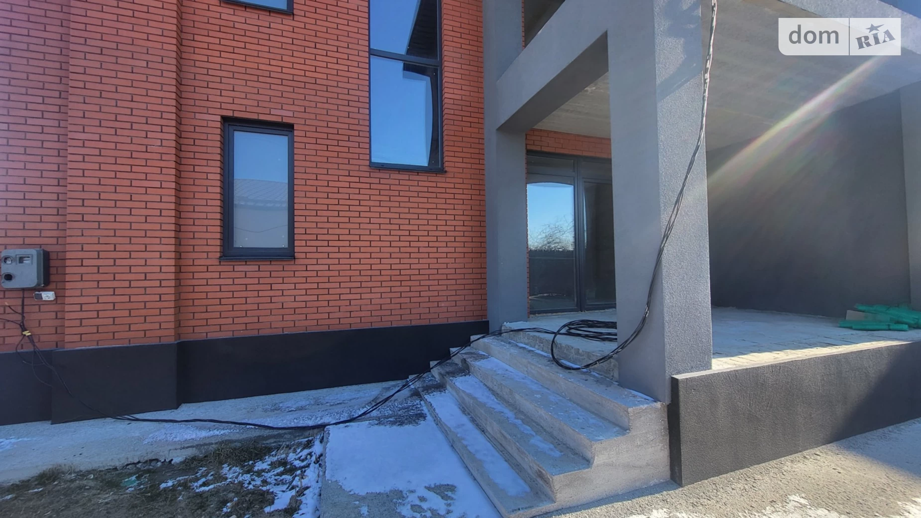 Продается дом на 2 этажа 210 кв. м с баней/сауной, цена: 83000 $ - фото 3