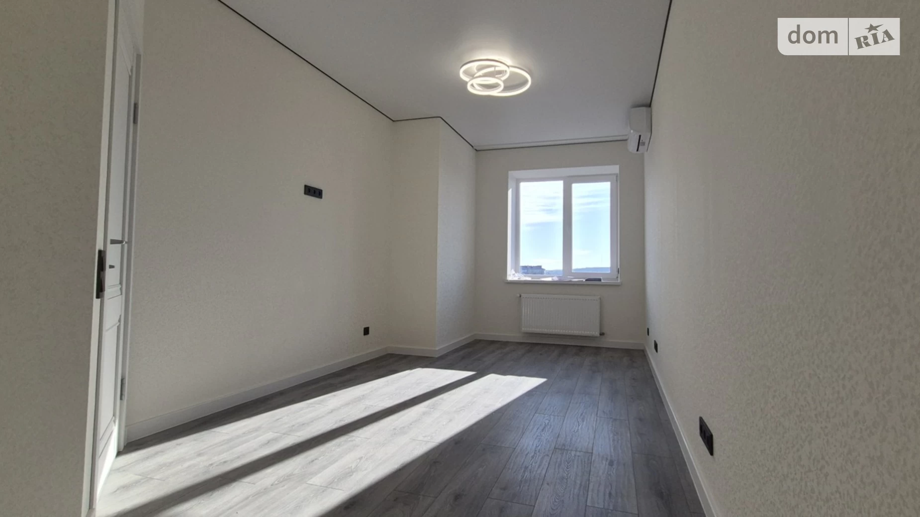 Продается 1-комнатная квартира 37 кв. м в Стрижавке, цена: 47000 $ - фото 2