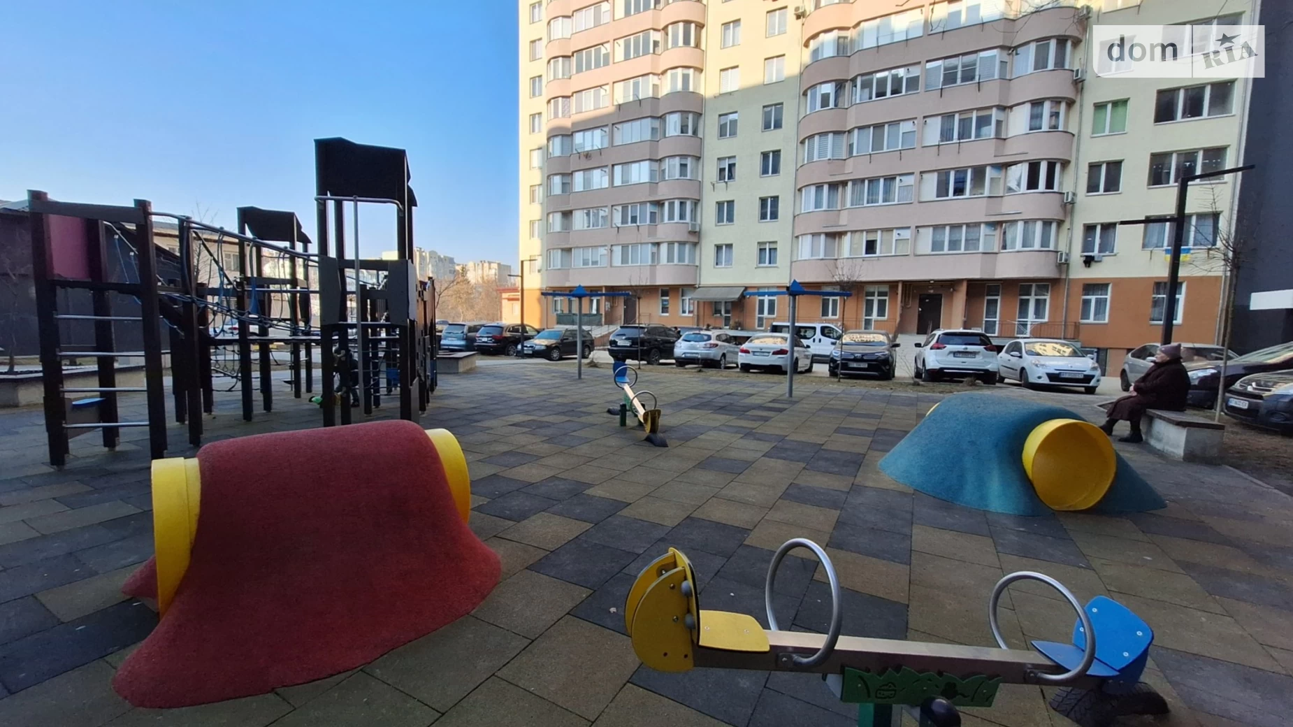 Продается 2-комнатная квартира 68 кв. м в Ивано-Франковске, ул. Химиков, 28 - фото 2