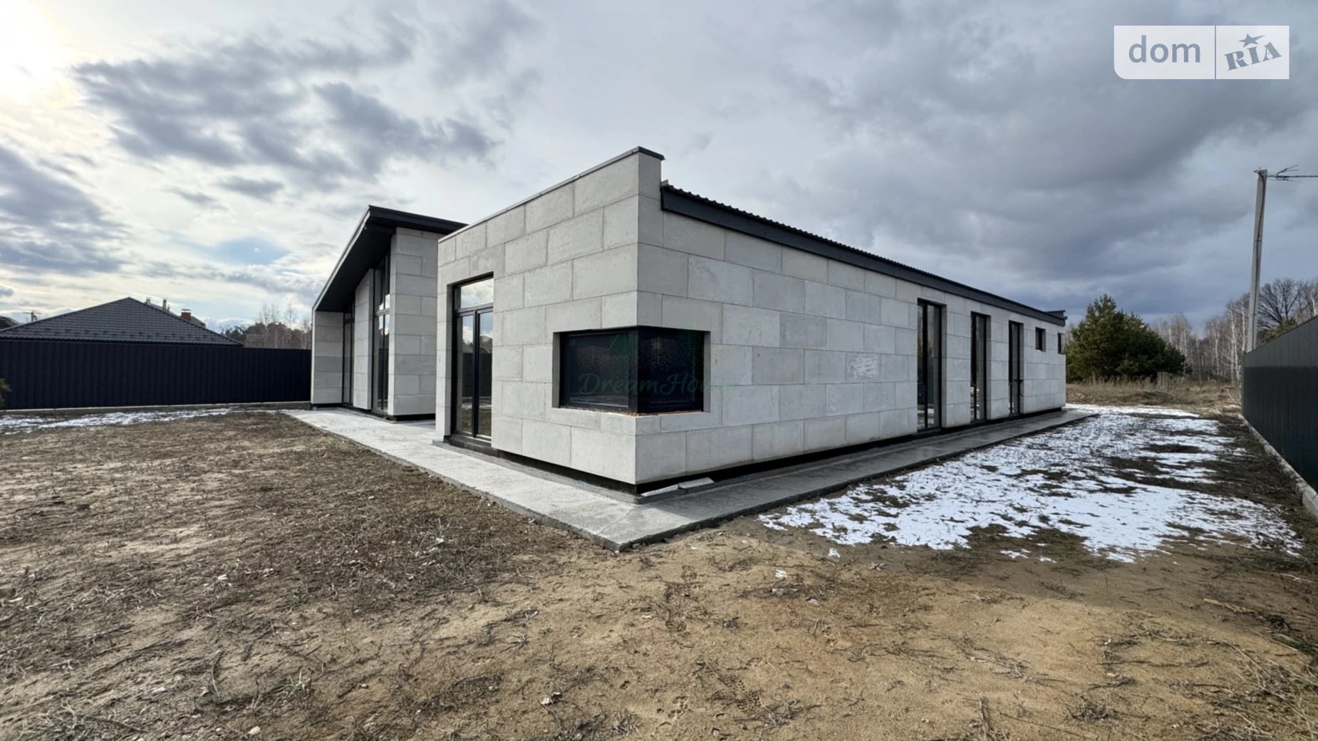 Продается одноэтажный дом 210 кв. м с садом, цена: 160000 $ - фото 3