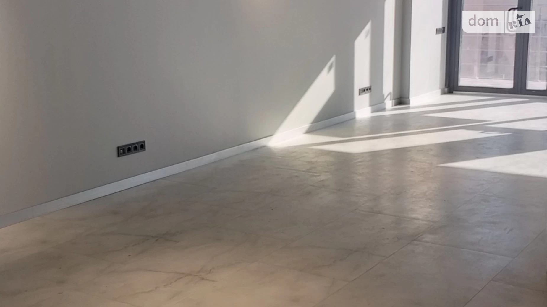 Здається в оренду офіс 89 кв. м в бізнес-центрі, цена: 2400 € - фото 2