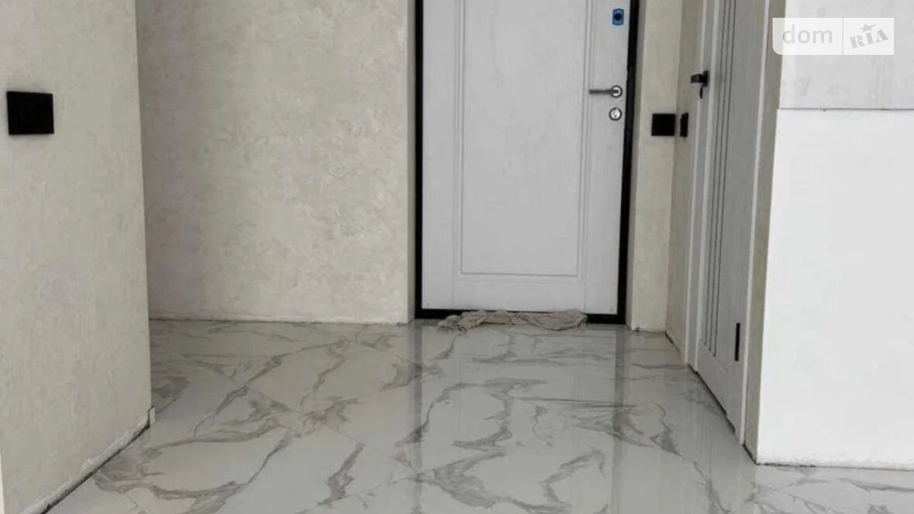 Продается 1-комнатная квартира 43 кв. м в Лиманке, ул. Строительная, 48А - фото 2