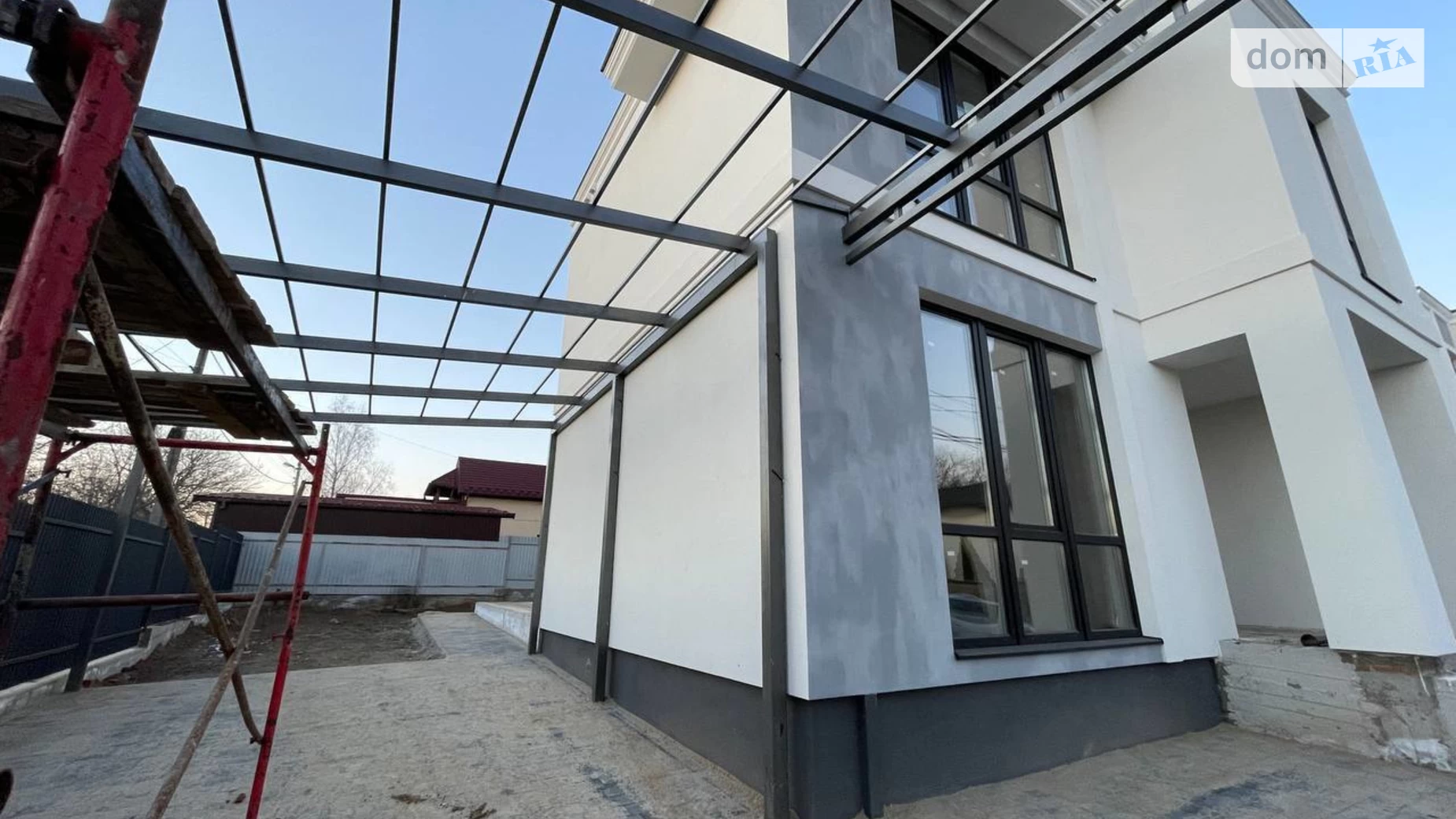 Продается дом на 2 этажа 173 кв. м с гаражом, цена: 160000 $ - фото 2
