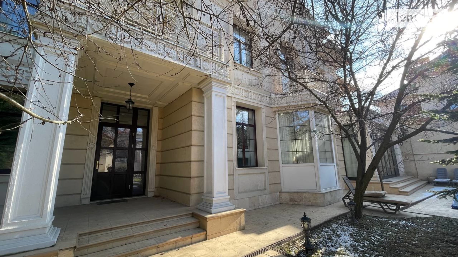 Продается дом на 2 этажа 350 кв. м с камином, цена: 1300000 $ - фото 3