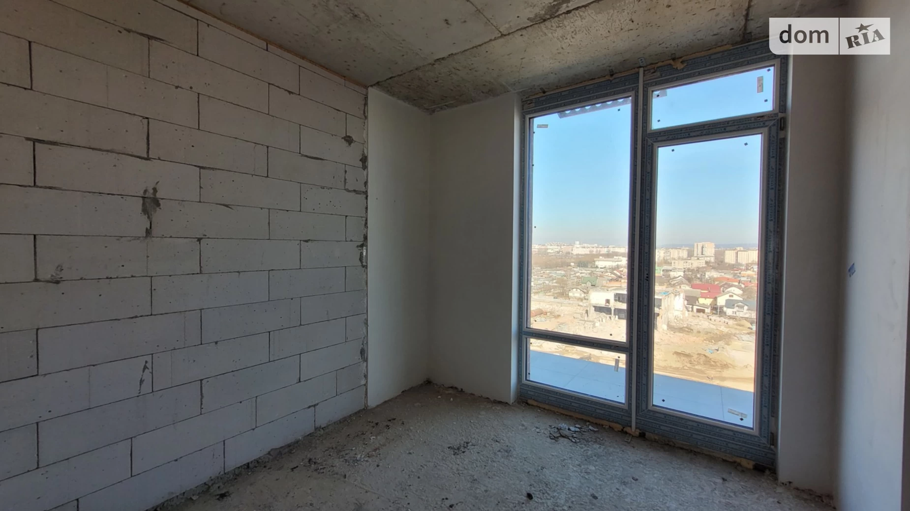 Продается 1-комнатная квартира 38 кв. м в Ивано-Франковске, ул. Левицкого Романа, 10 - фото 2