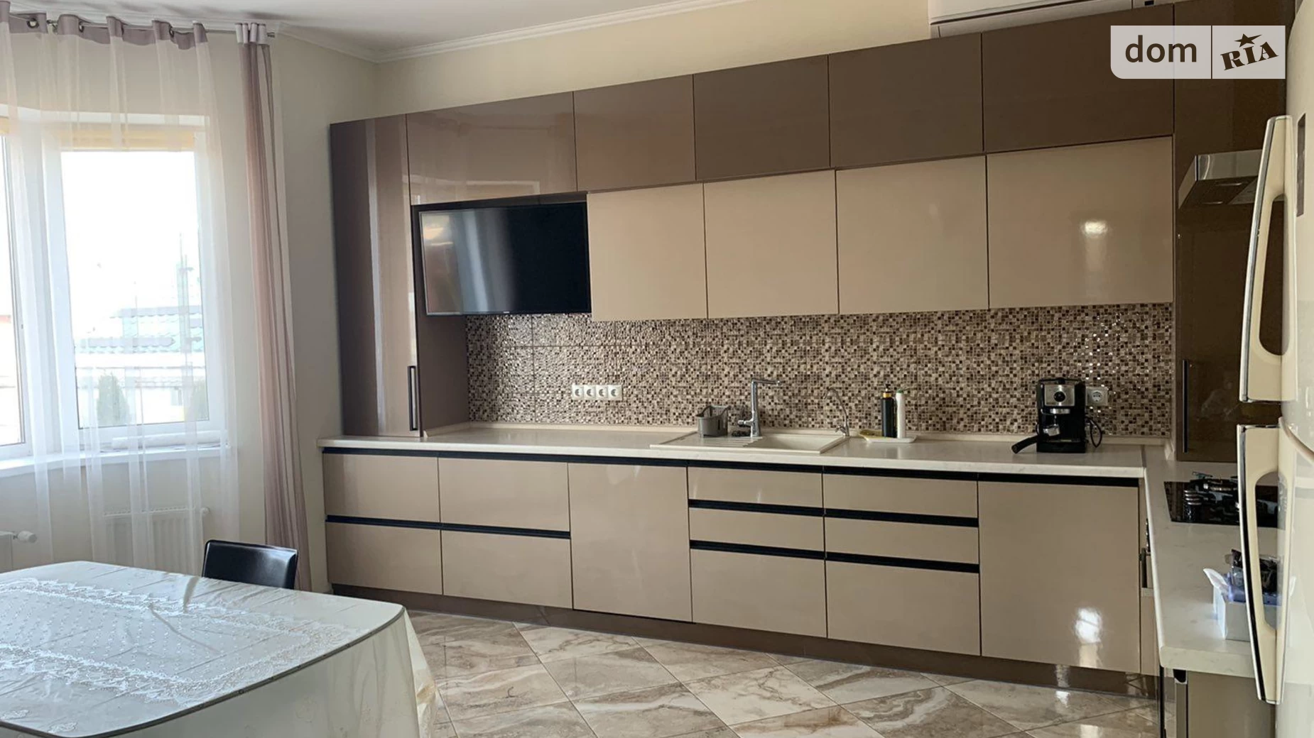 Продается дом на 3 этажа 320 кв. м с гаражом, цена: 400000 $ - фото 3