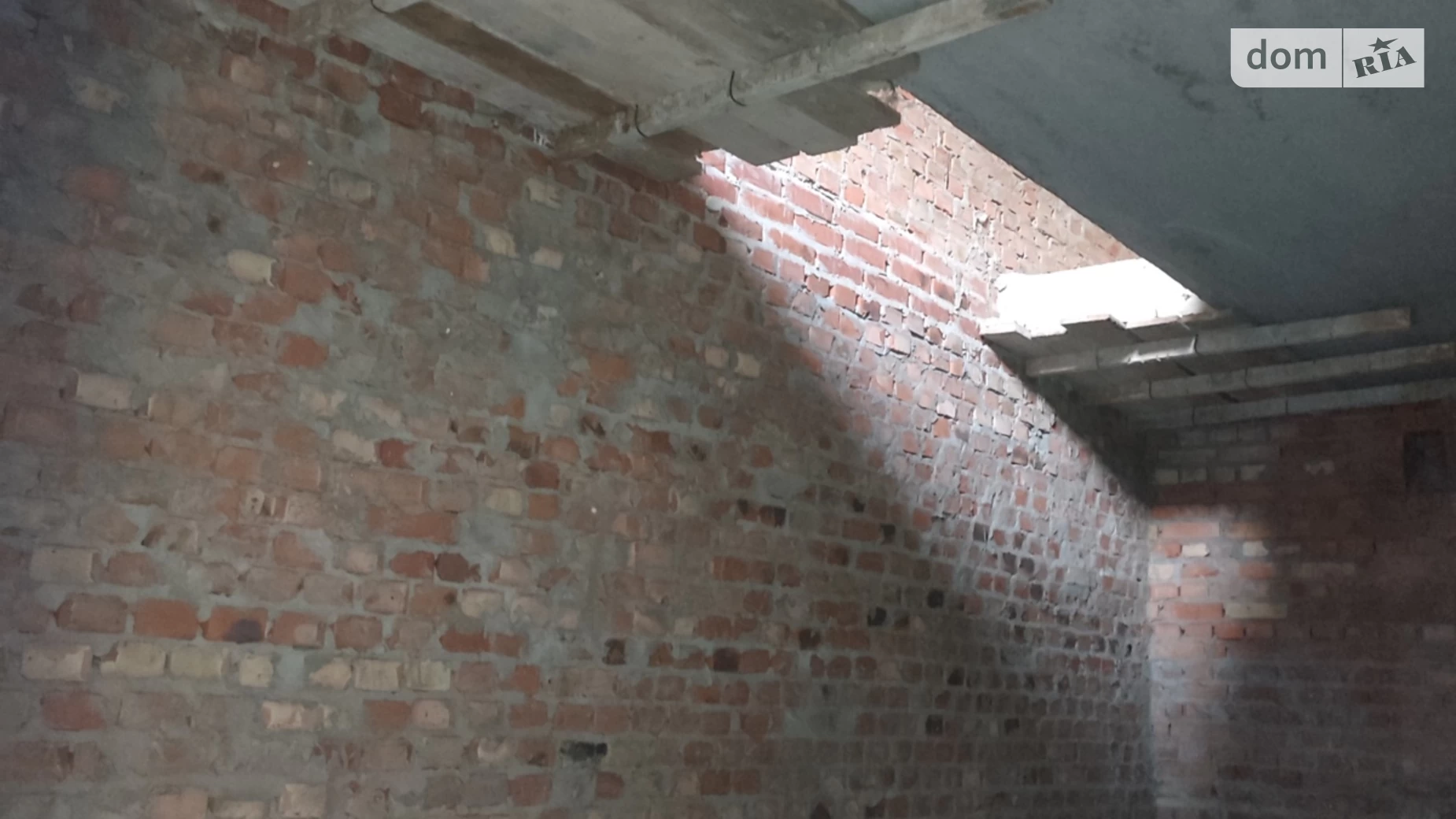 Продается отдельно стоящий гараж под бус на 63 кв. м, цена: 10000 $ - фото 3