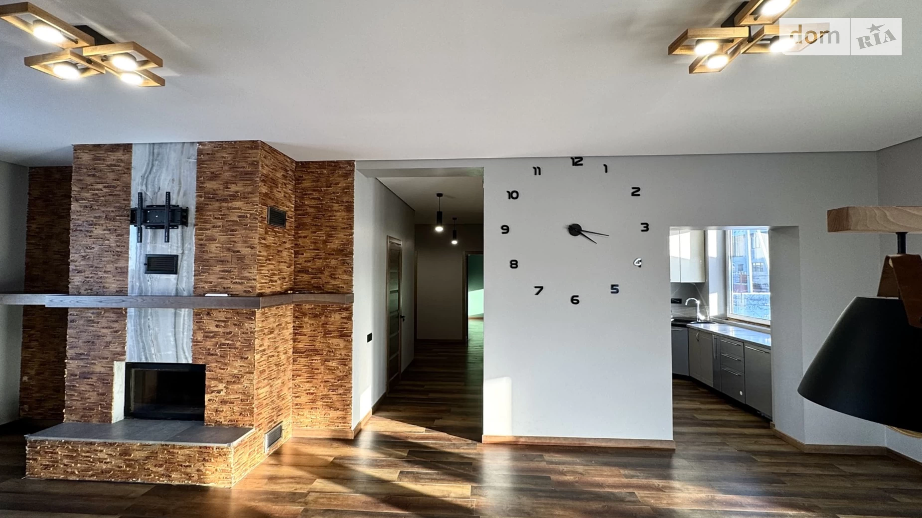 Продается дом на 2 этажа 212.8 кв. м с участком, цена: 118000 $ - фото 4