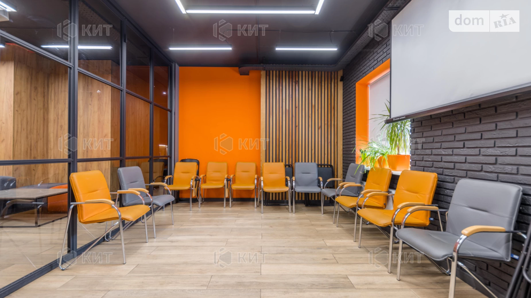Продается офис 210 кв. м в бизнес-центре, цена: 180000 $ - фото 4