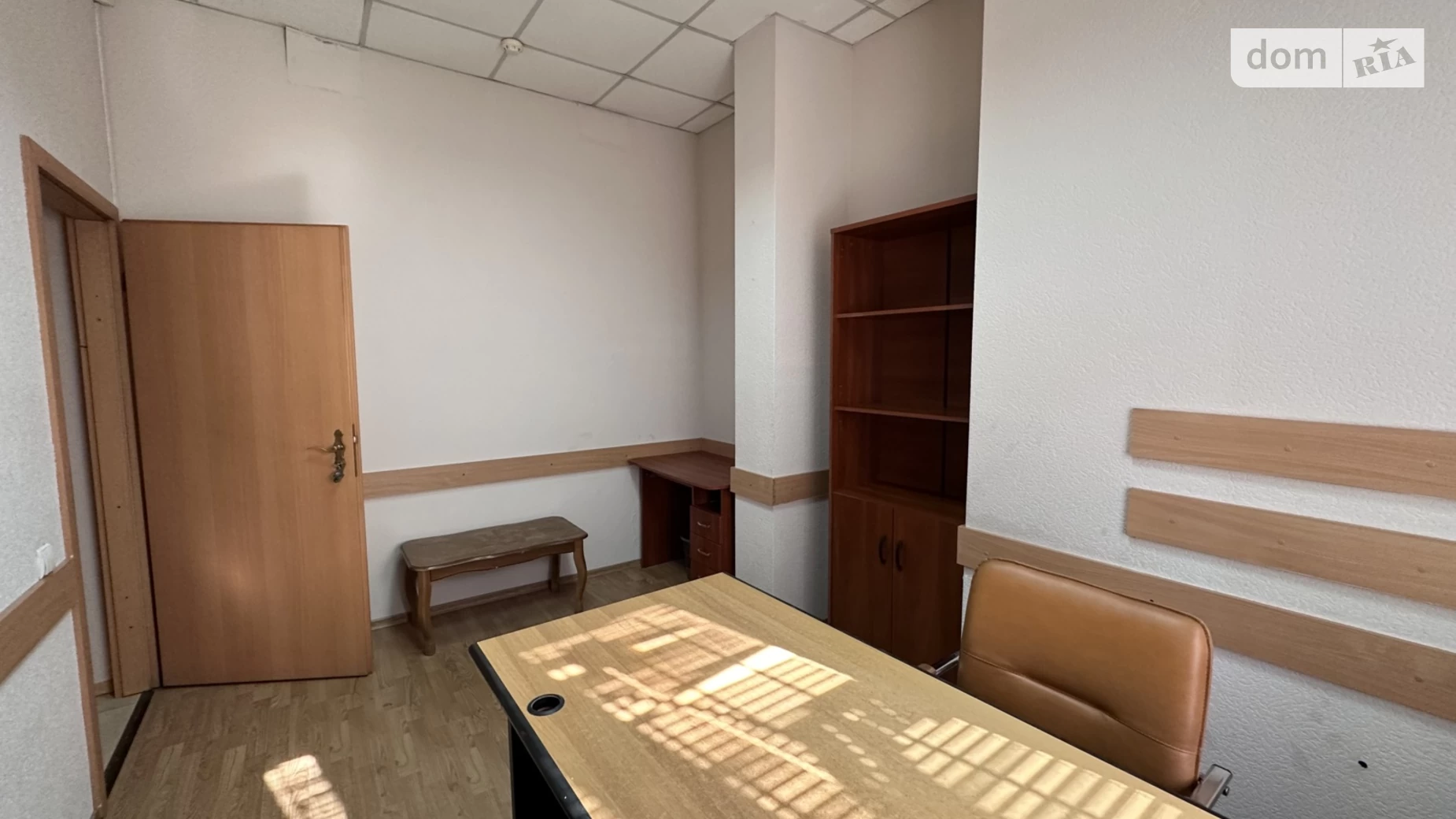 Сдается в аренду офис 16 кв. м в бизнес-центре, цена: 6000 грн - фото 2