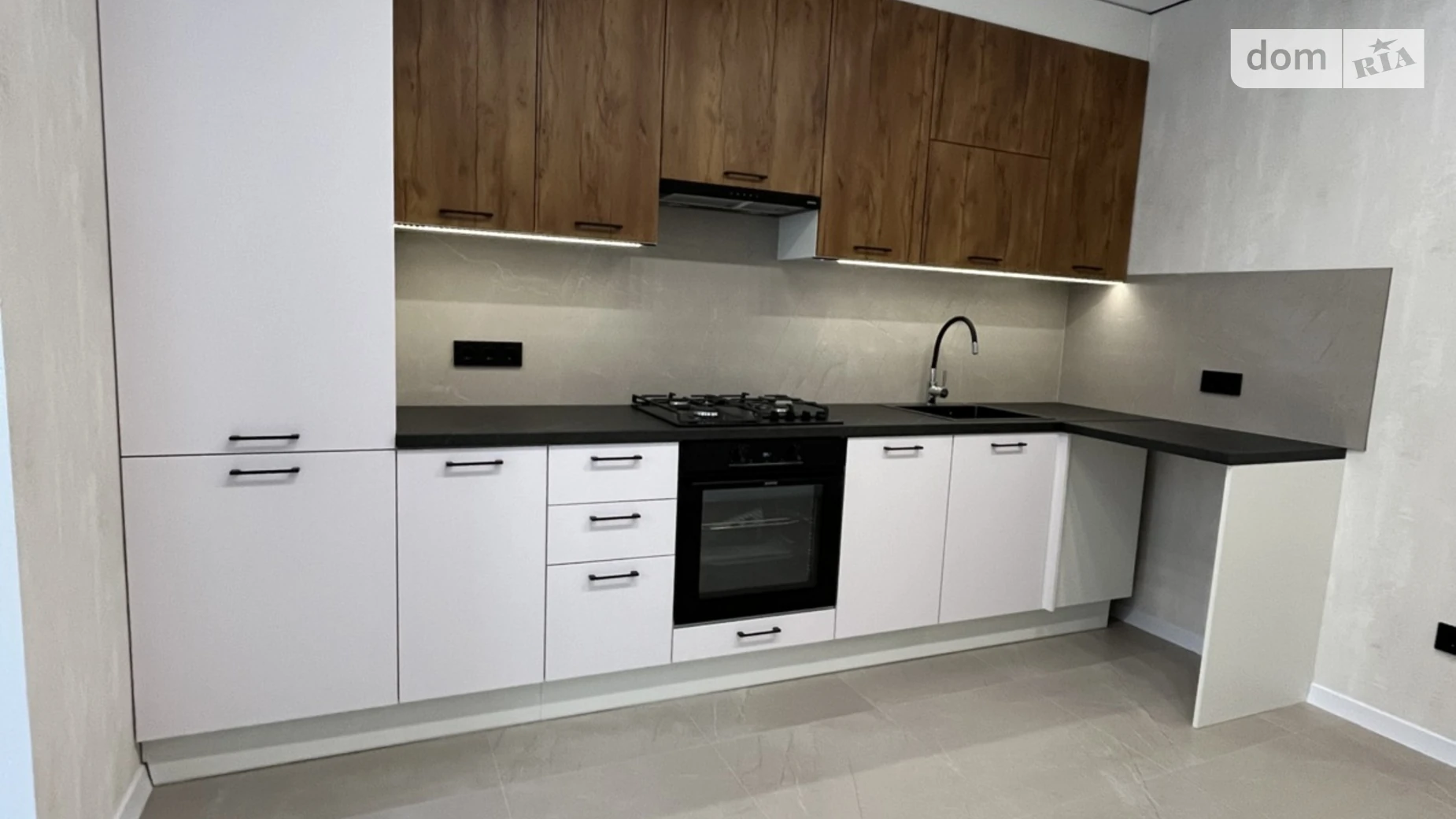 Продается 1-комнатная квартира 37.8 кв. м в Ирпене, ул. Кобылянской Ольги, 1В/5 - фото 2