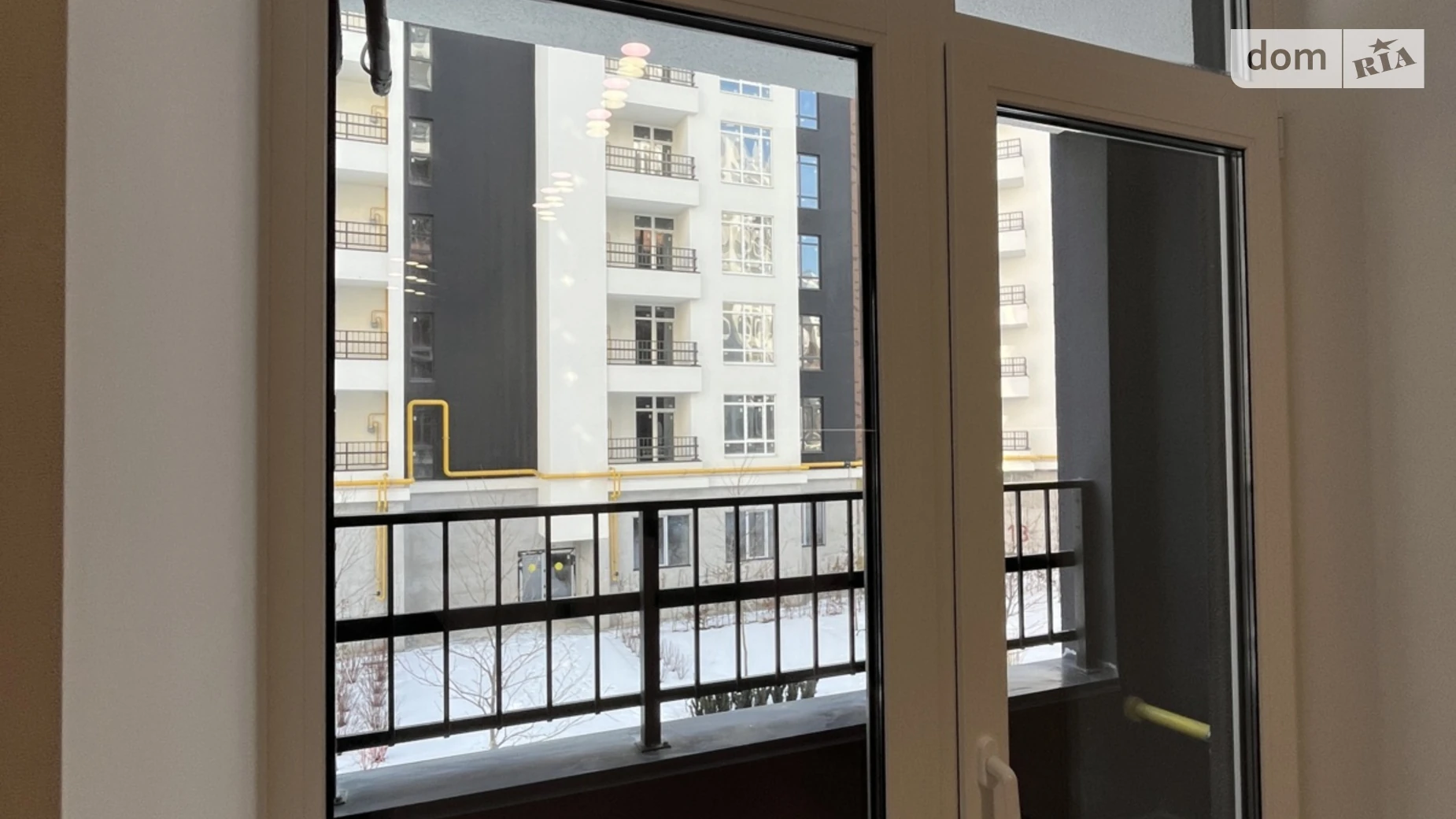 Продается 1-комнатная квартира 37.8 кв. м в Ирпене, ул. Кобылянской Ольги, 1В/5 - фото 4