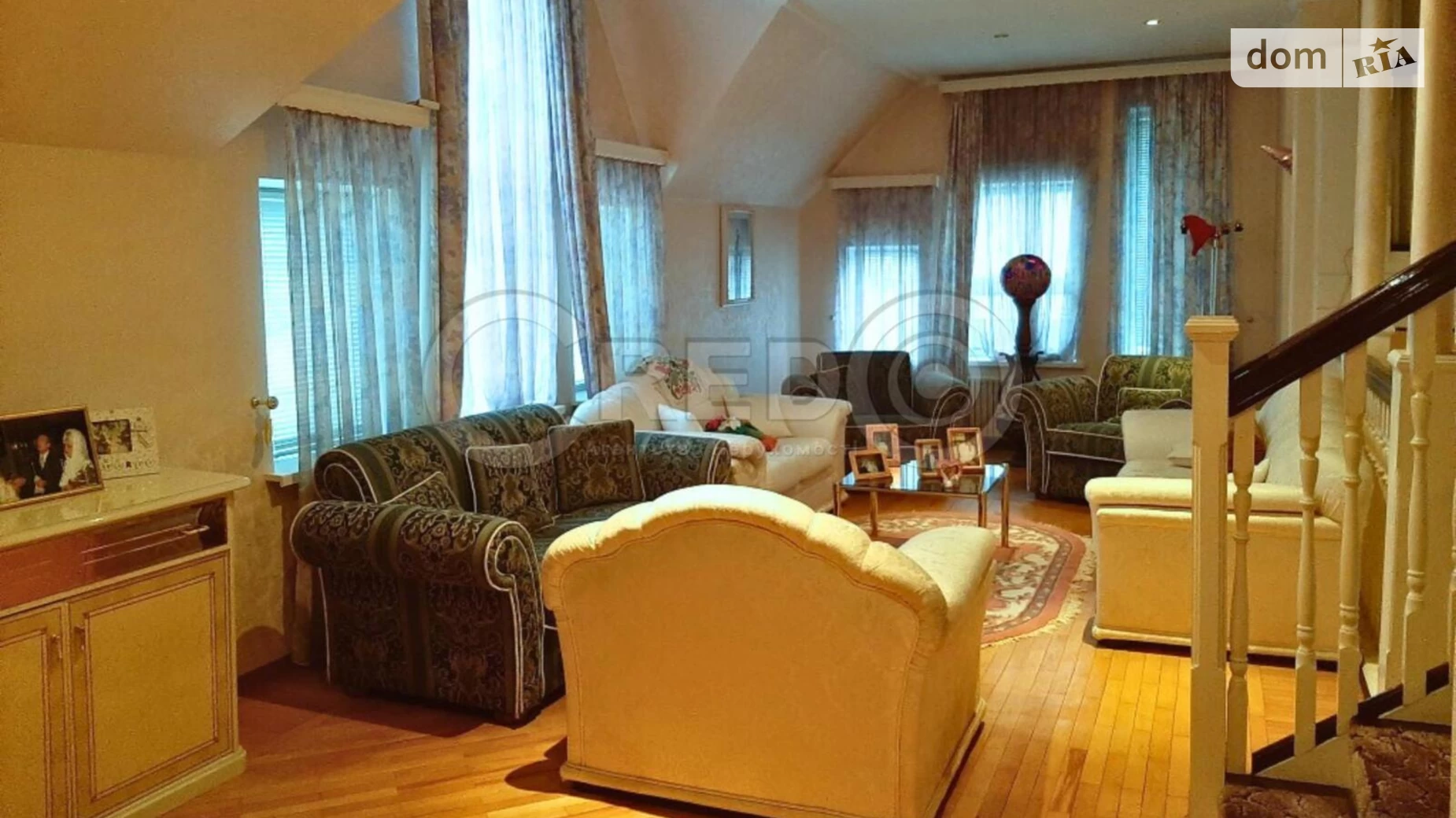 Продается дом на 2 этажа 200 кв. м с подвалом, цена: 110000 $ - фото 3
