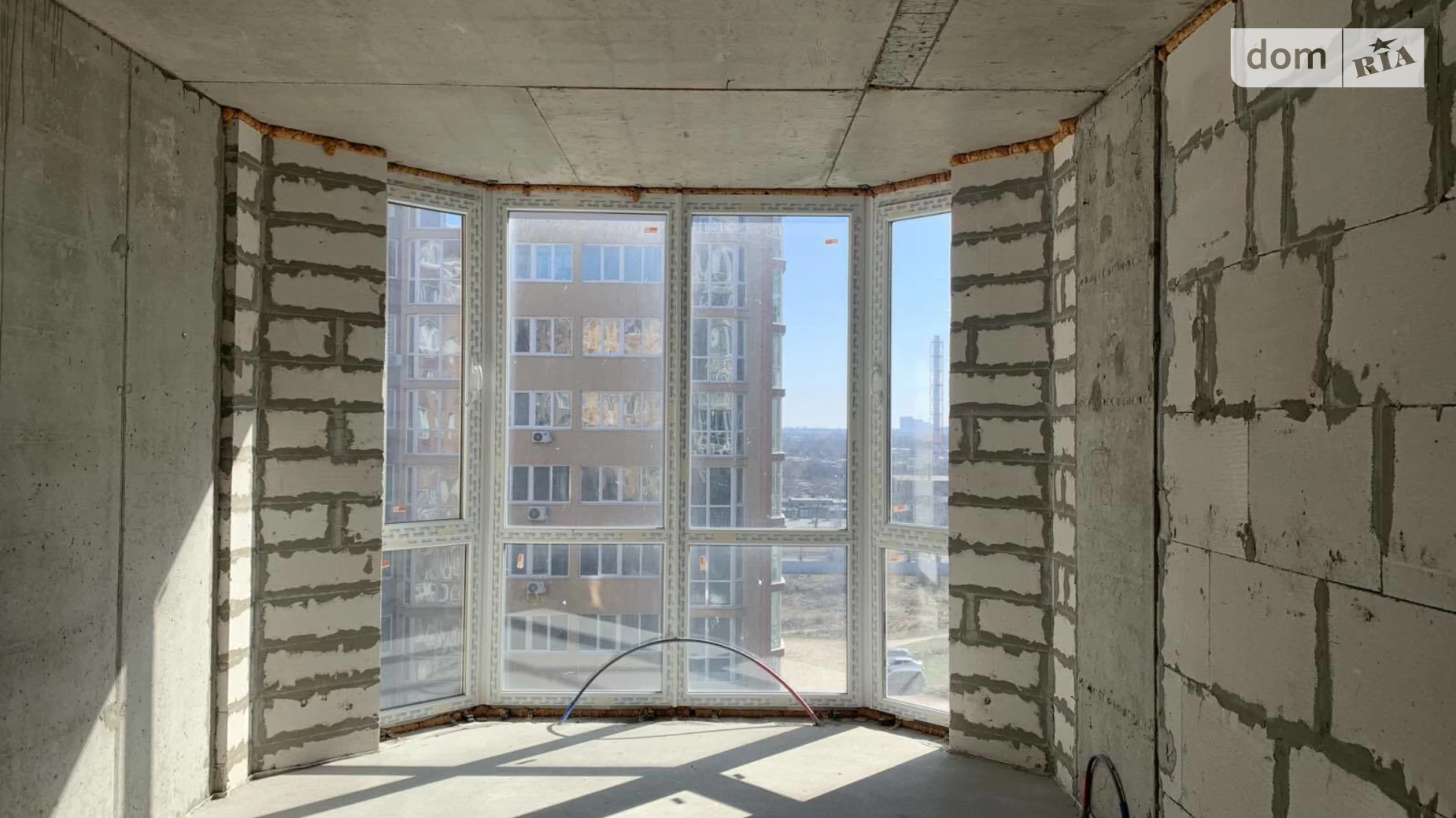 Продается 2-комнатная квартира 65.6 кв. м в Иличанкае, ул. Школьная - фото 2