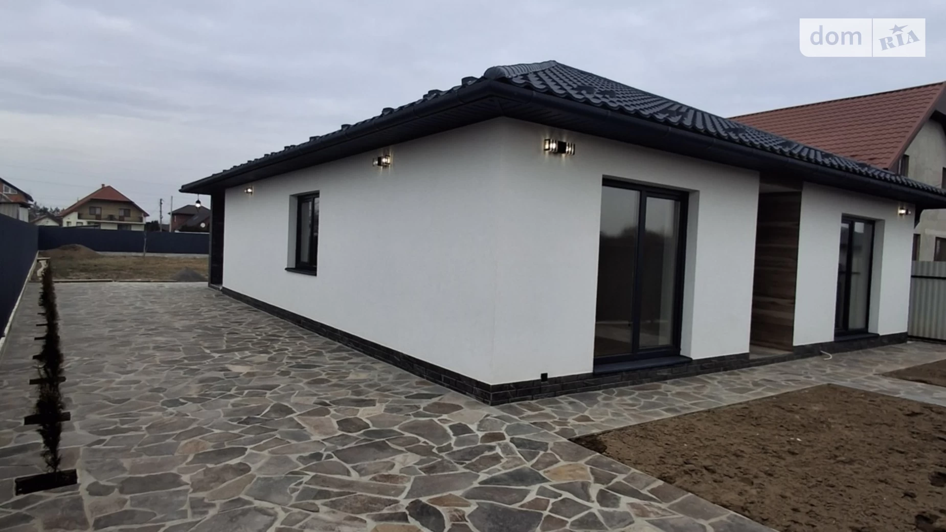 Продается одноэтажный дом 123 кв. м с балконом, цена: 200000 $ - фото 2
