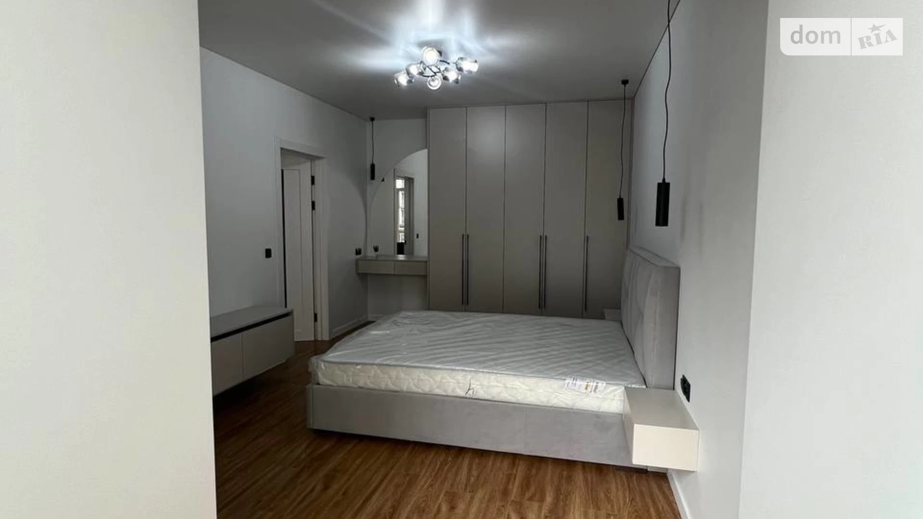 Продається 1-кімнатна квартира 43 кв. м у Івано-Франківську, вул. Довженка О., 31 корпус 1 - фото 2
