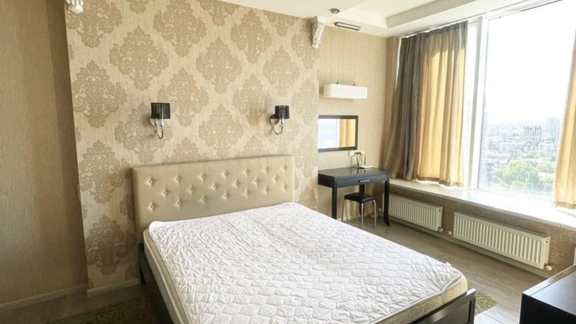 Здається в оренду 3-кімнатна квартира 100 кв. м у Дніпрі, вул. Королеви Єлизавети ІІ(Глінки), 2 - фото 2