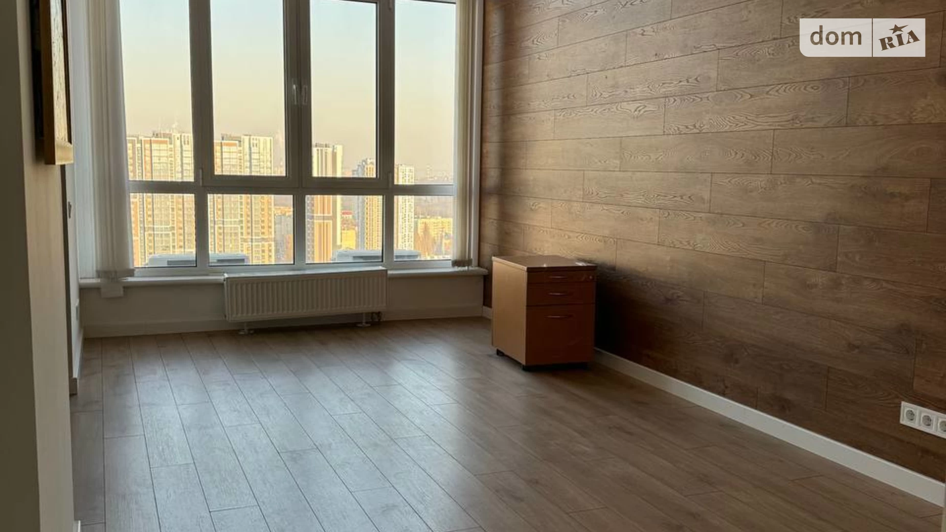 Продается офис 100.3 кв. м в бизнес-центре, цена: 139999 $ - фото 2