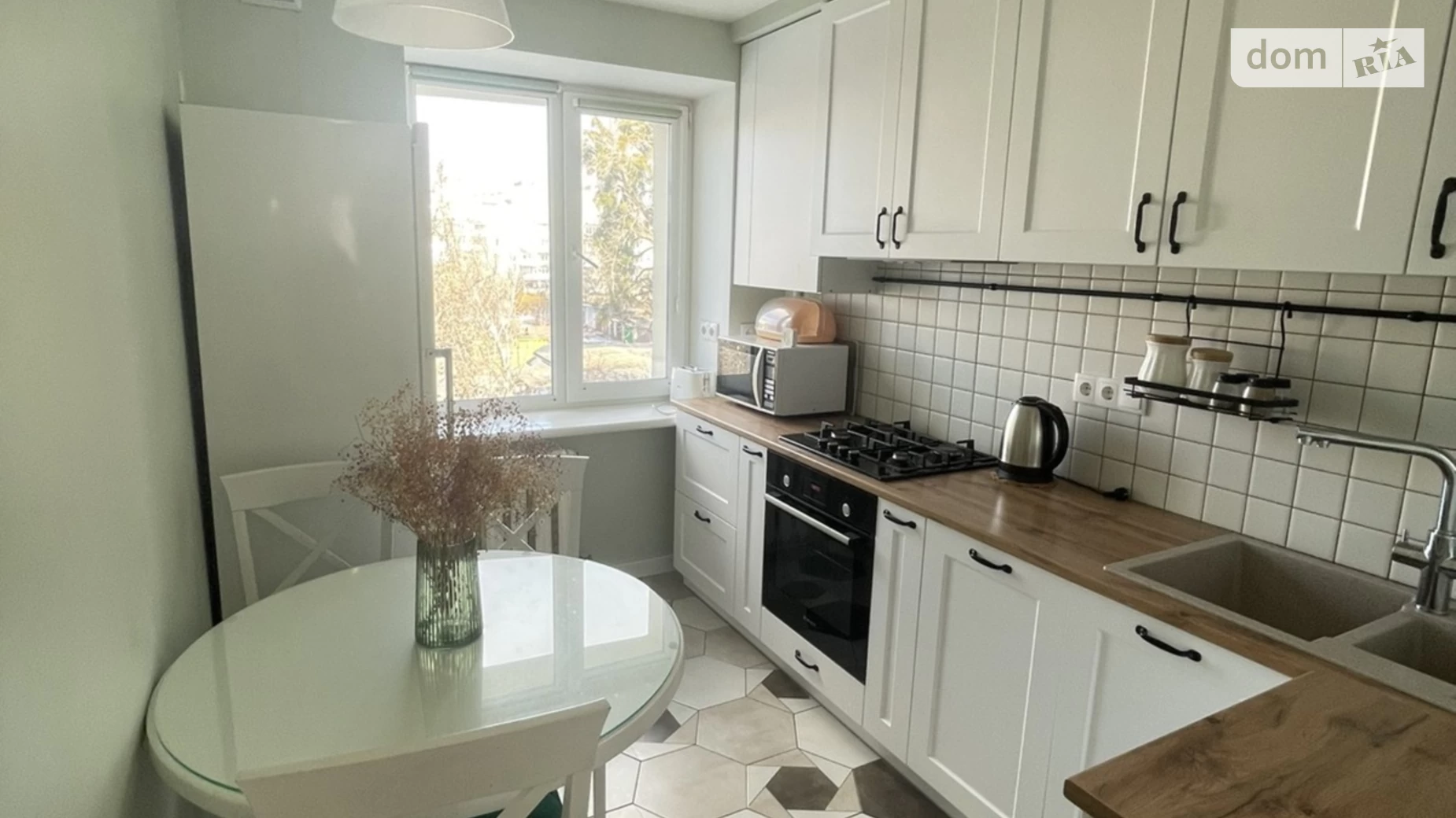 Продается 2-комнатная квартира 49.7 кв. м в, цена: 69000 $ - фото 2