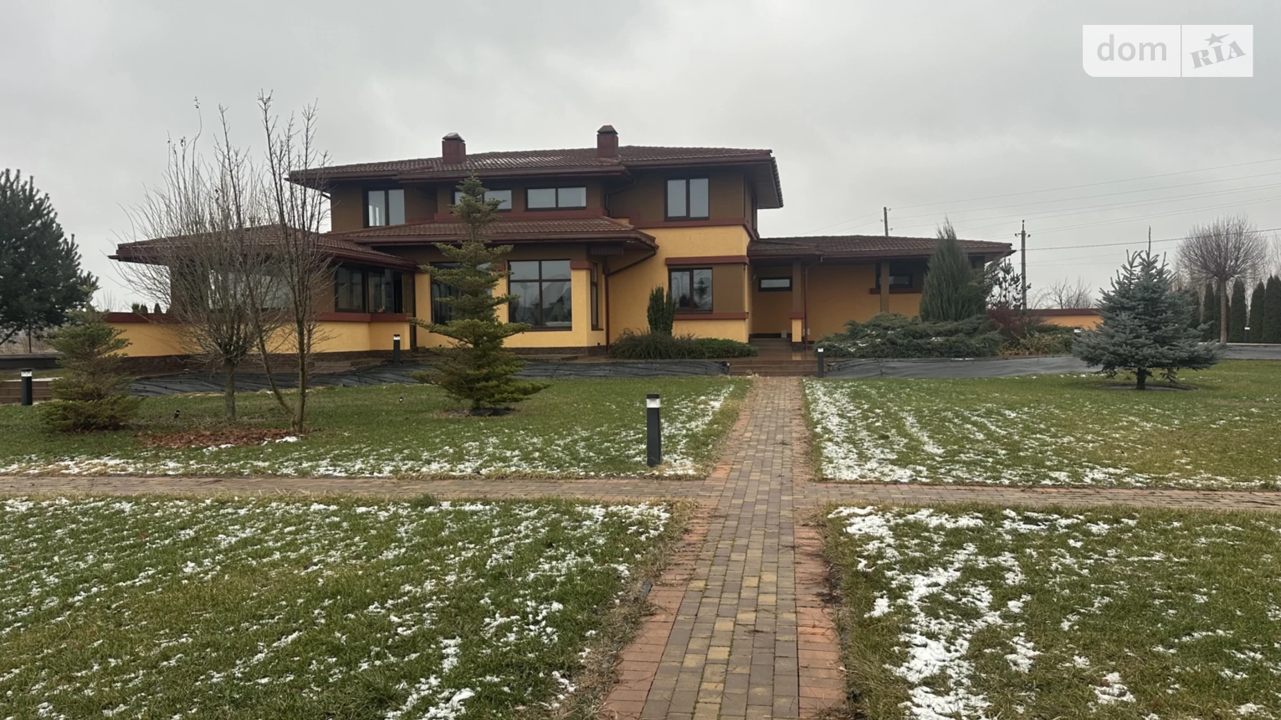 Продается дом на 2 этажа 300 кв. м с верандой, цена: 280000 $ - фото 2
