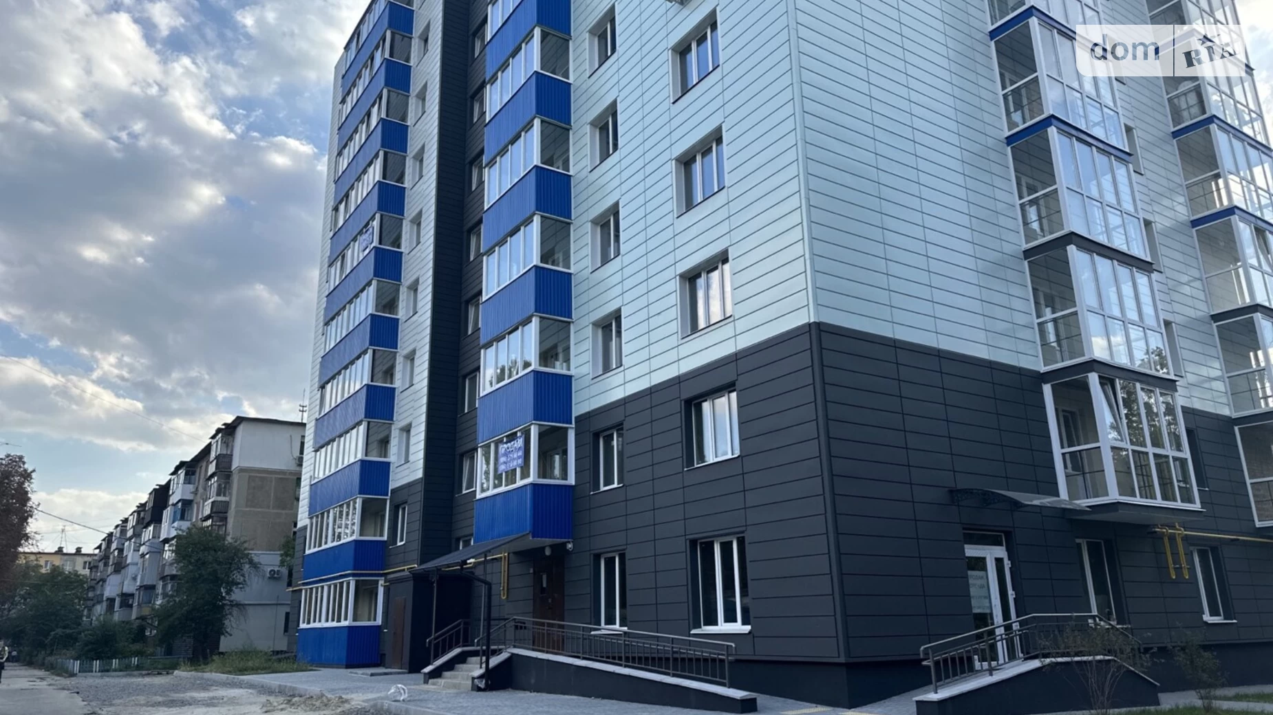 Продается 1-комнатная квартира 42 кв. м в Полтаве, ул. Великотырновская, 4А - фото 2