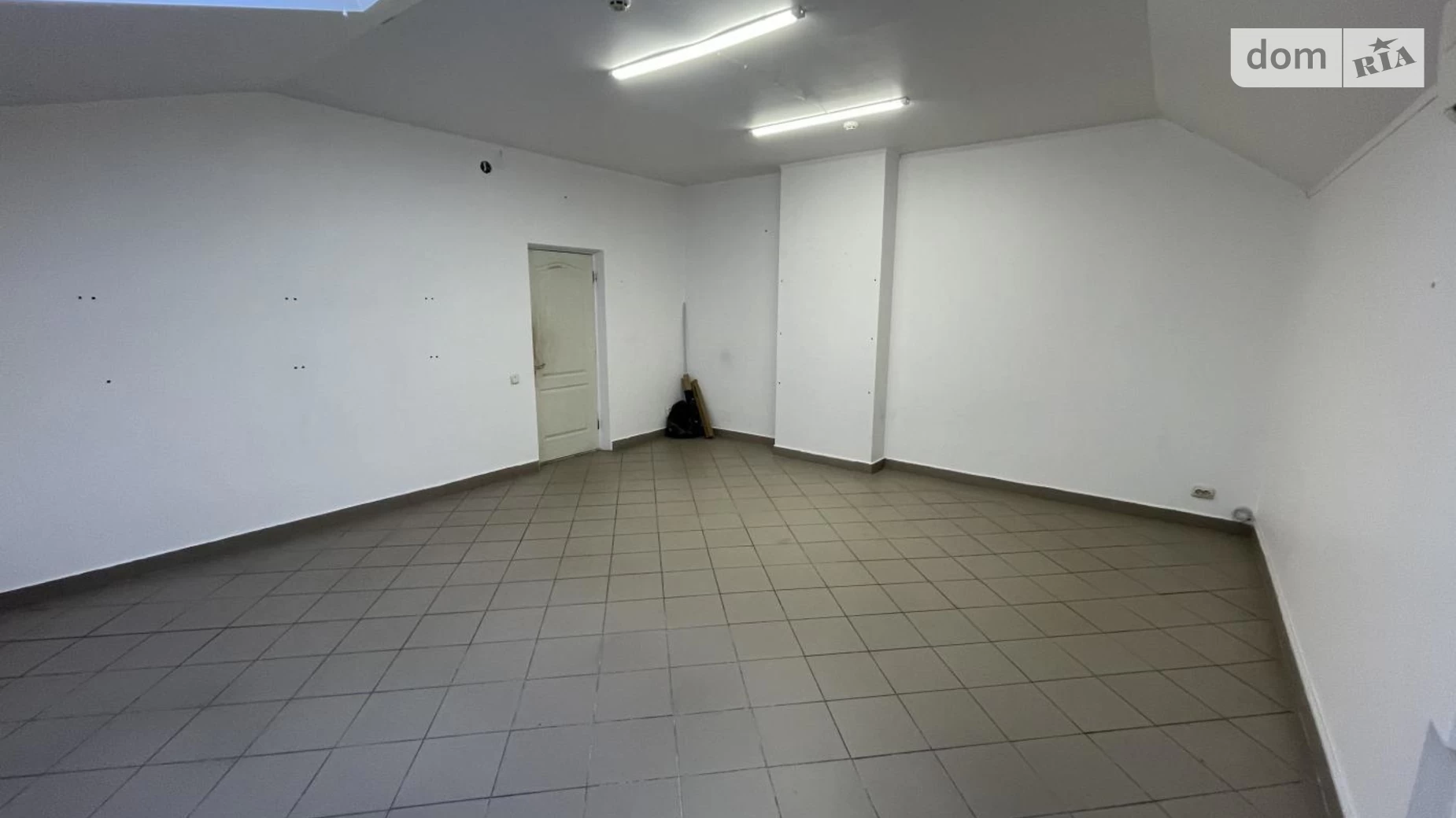 Сдается в аренду офис 32 кв. м в бизнес-центре, цена: 7360 грн - фото 3