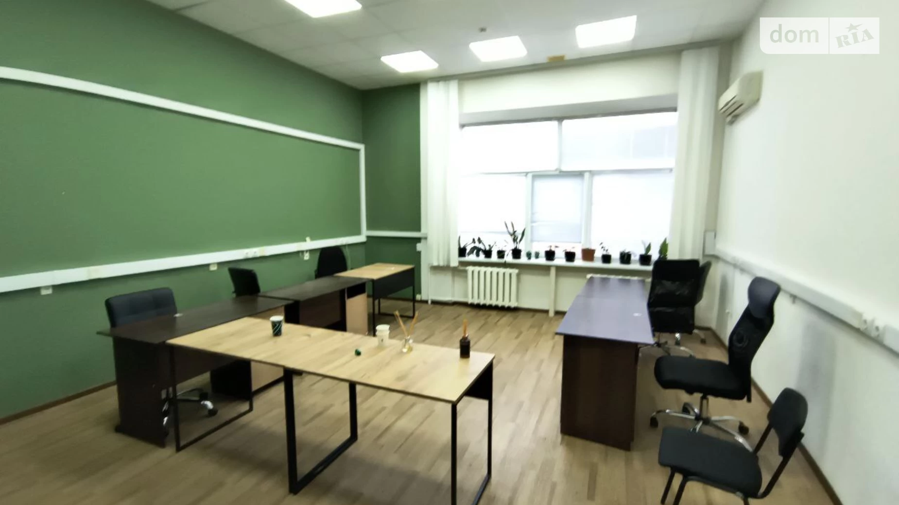 Сдается в аренду офис 143 кв. м в бизнес-центре, цена: 54340 грн - фото 2