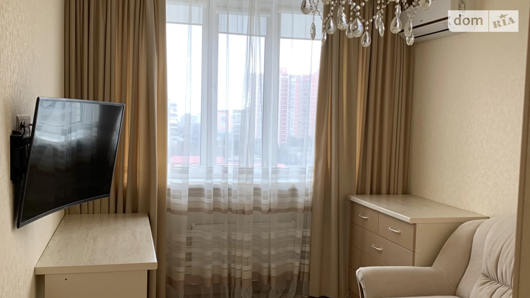 Продається 2-кімнатна квартира 57 кв. м у Чорноморську, вул. Захисників України(1 Травня) - фото 3