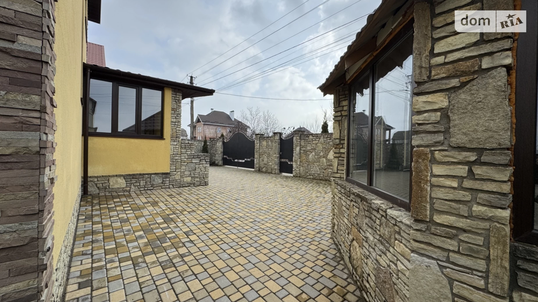 Продается дом на 2 этажа 165.7 кв. м с садом, цена: 205000 $ - фото 3