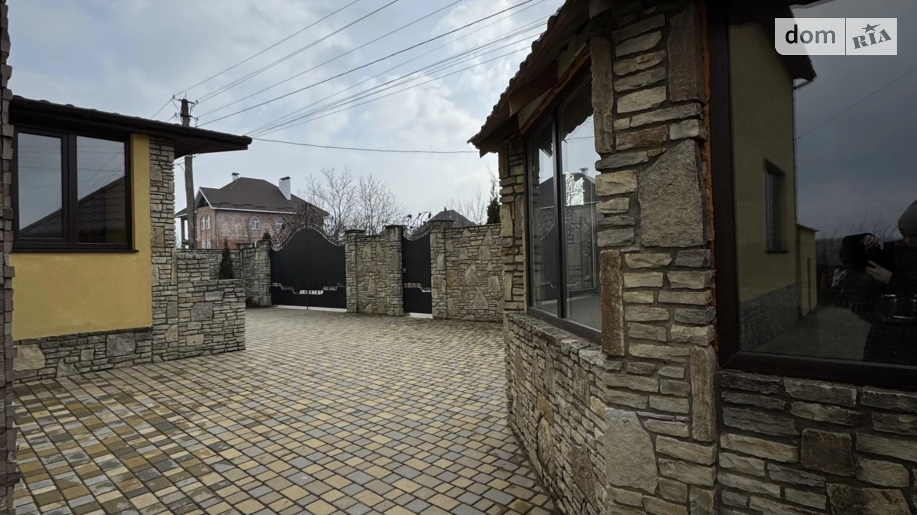 Продается дом на 2 этажа 165.7 кв. м с садом, цена: 205000 $ - фото 2