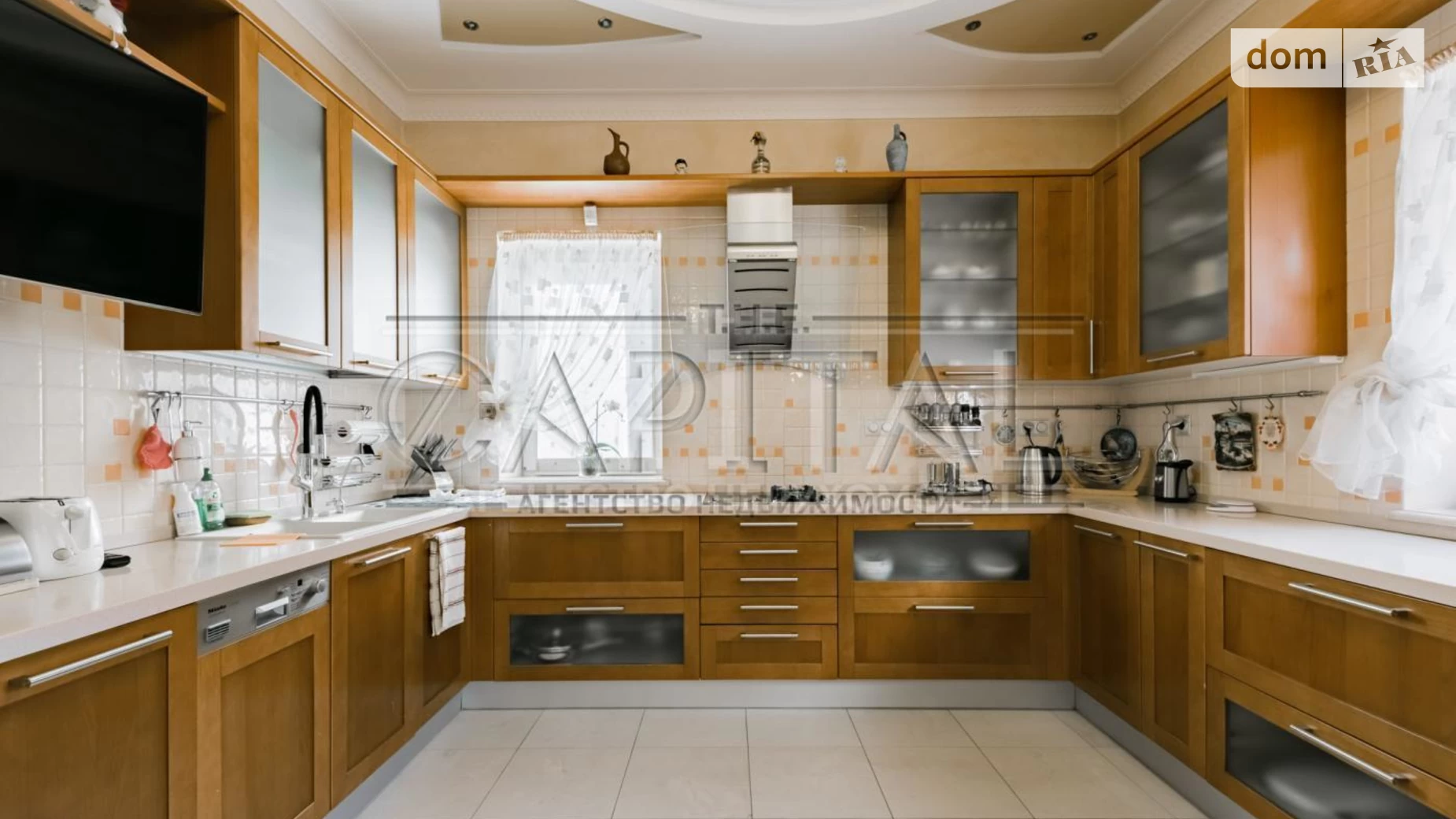 Продается дом на 3 этажа 815 кв. м с террасой, цена: 4800000 $ - фото 2
