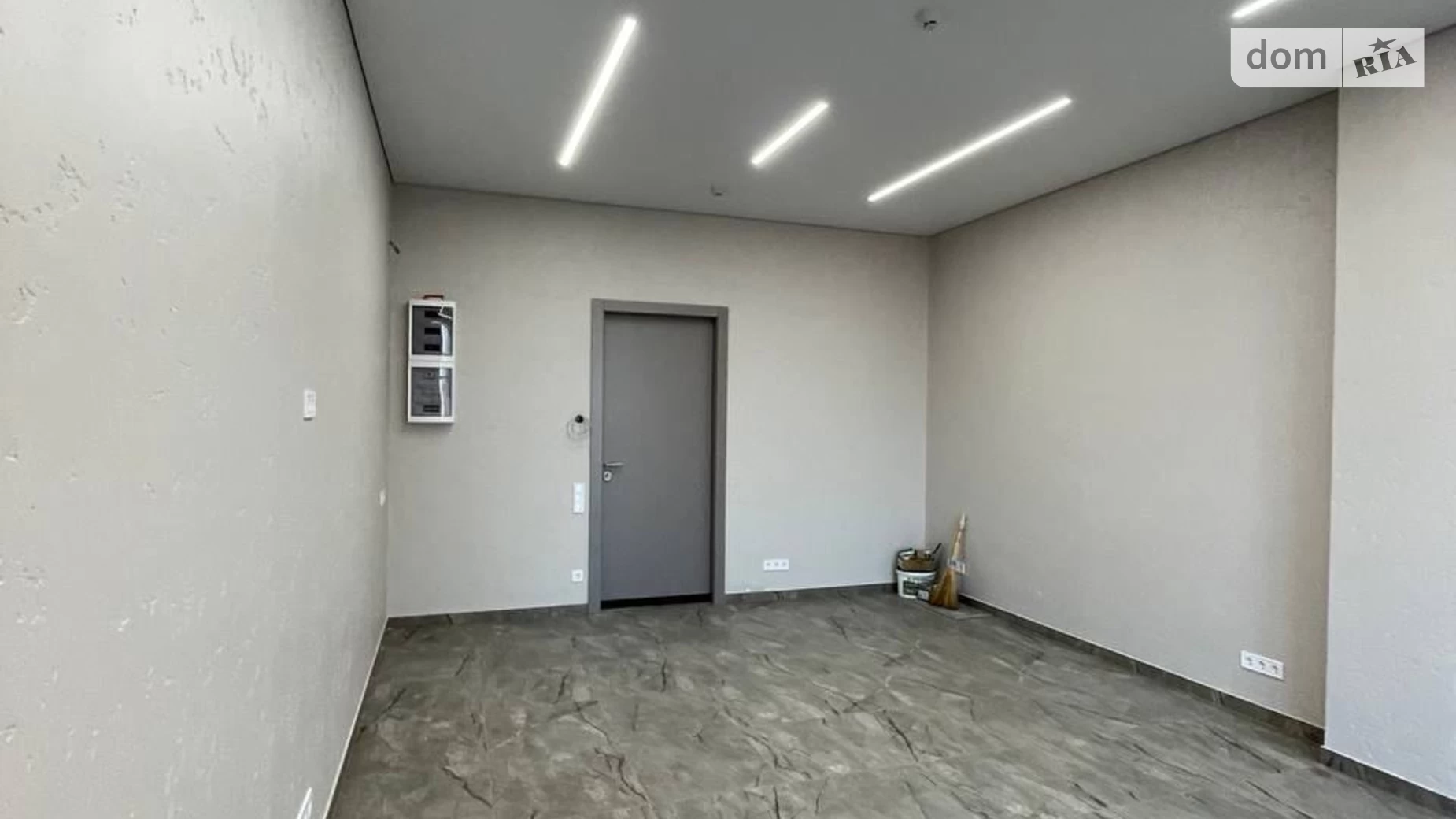 Продается офис 33 кв. м в бизнес-центре, цена: 67000 $ - фото 5