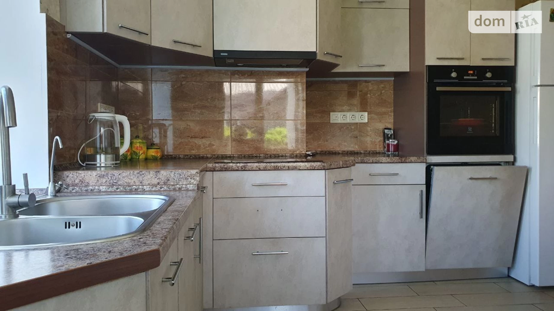 Продается дом на 2 этажа 261.1 кв. м с камином, цена: 61000 $ - фото 5