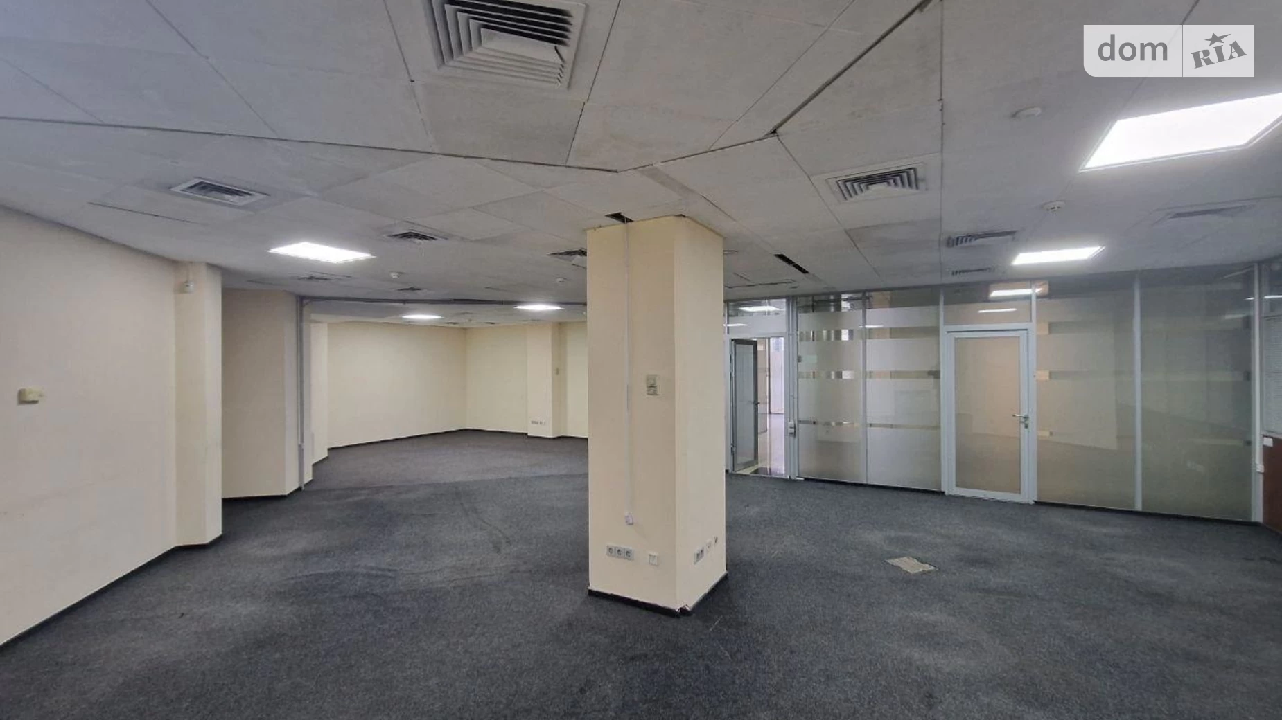 Сдается в аренду офис 680 кв. м в бизнес-центре, цена: 6800 $ - фото 3