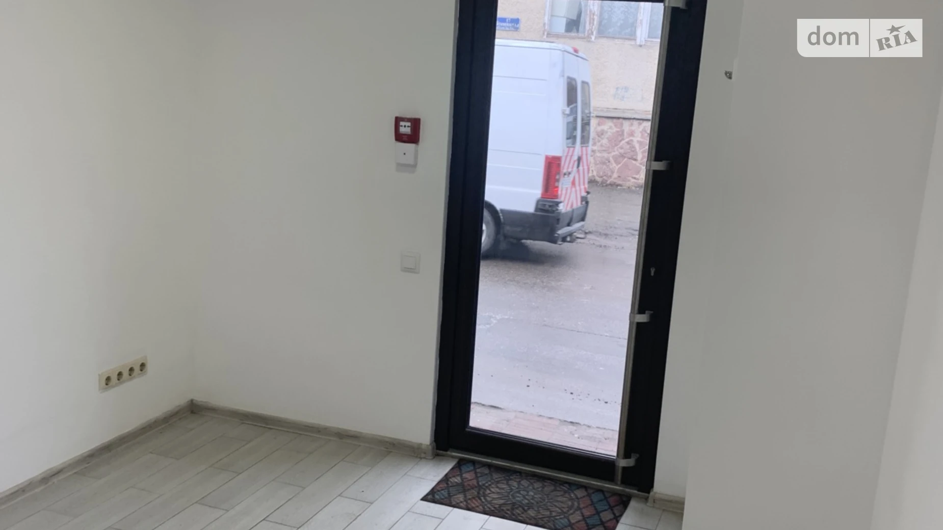 Сдается в аренду офис 14 кв. м в бизнес-центре, цена: 140 $ - фото 3