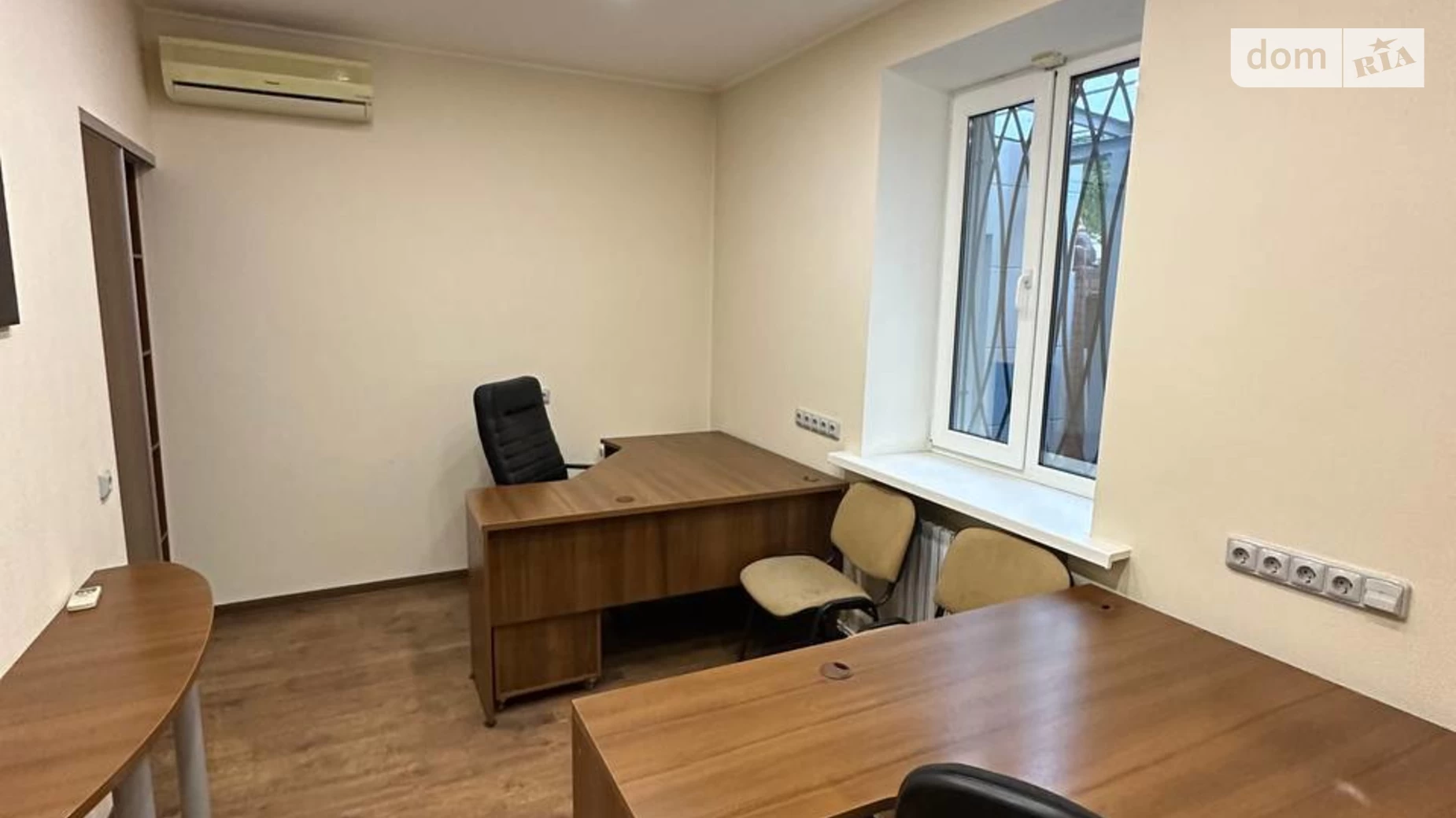 Сдается в аренду офис 50 кв. м в бизнес-центре, цена: 12000 $ - фото 2