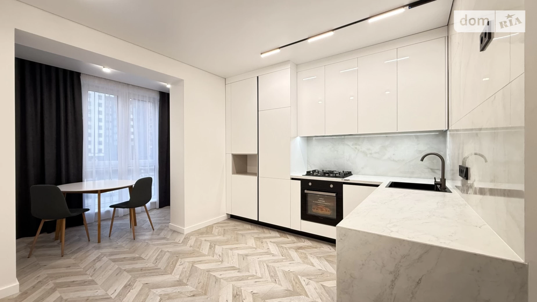 Продается 1-комнатная квартира 42 кв. м в Ровно, ул. Студенческая, 24А - фото 2