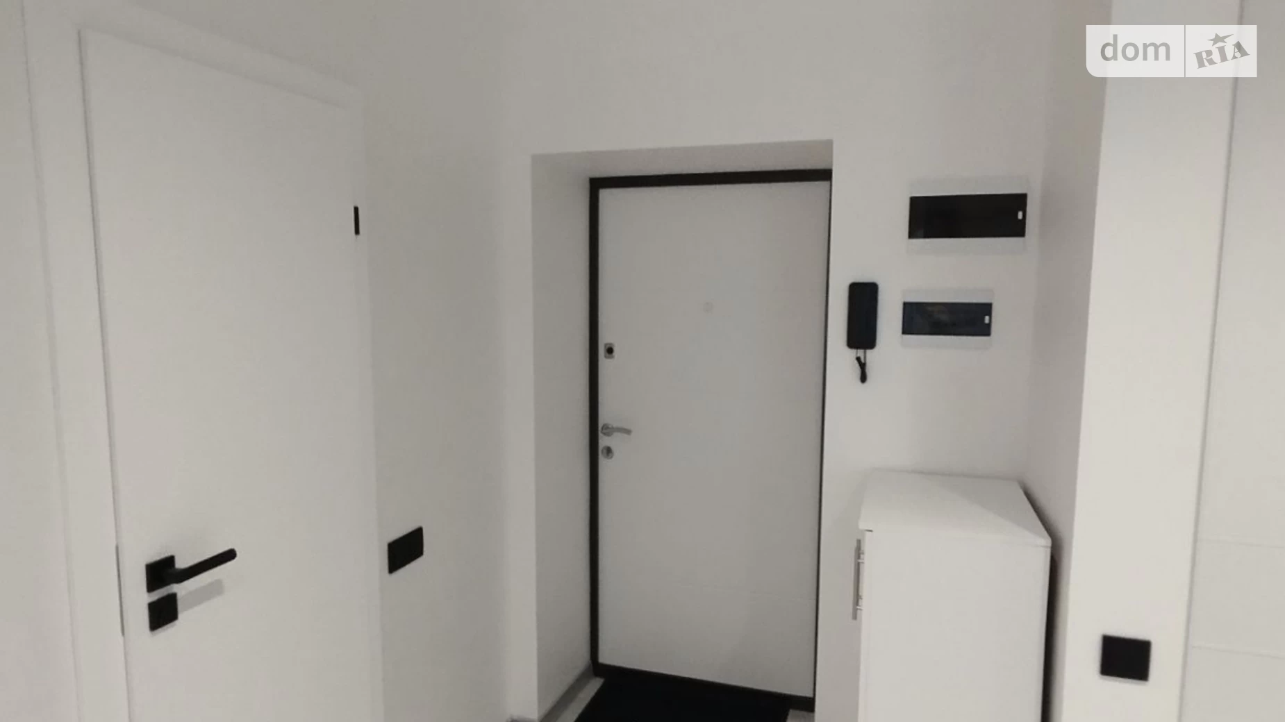 Продается 1-комнатная квартира 43 кв. м в Ивано-Франковске, ул. Довженко А. - фото 3