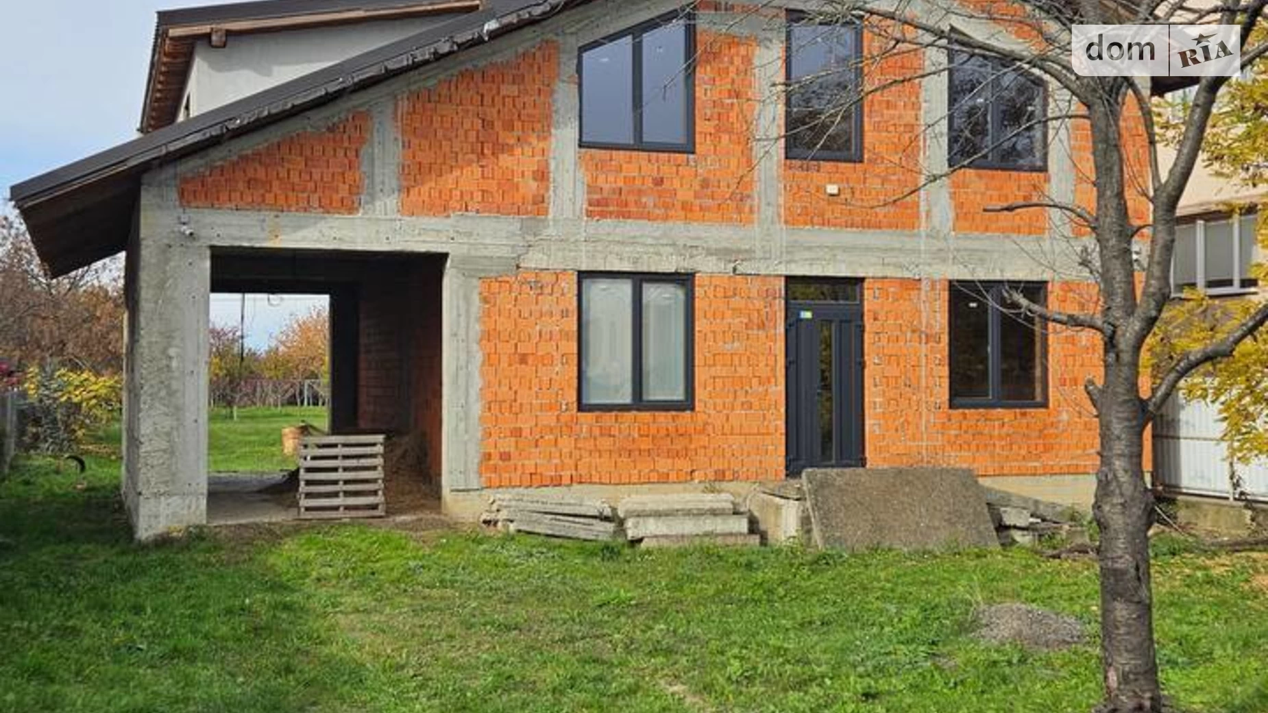 Продается дом на 2 этажа 226 кв. м с камином, цена: 120000 $ - фото 2