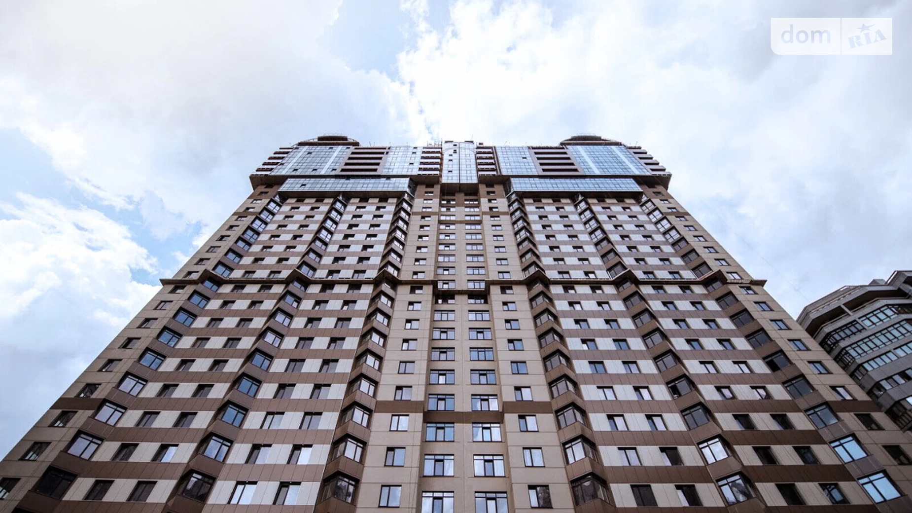 Продається 1-кімнатна квартира 134.6 кв. м у Києві, вул. Андрія Верхогляда(Драгомирова), 14А - фото 2