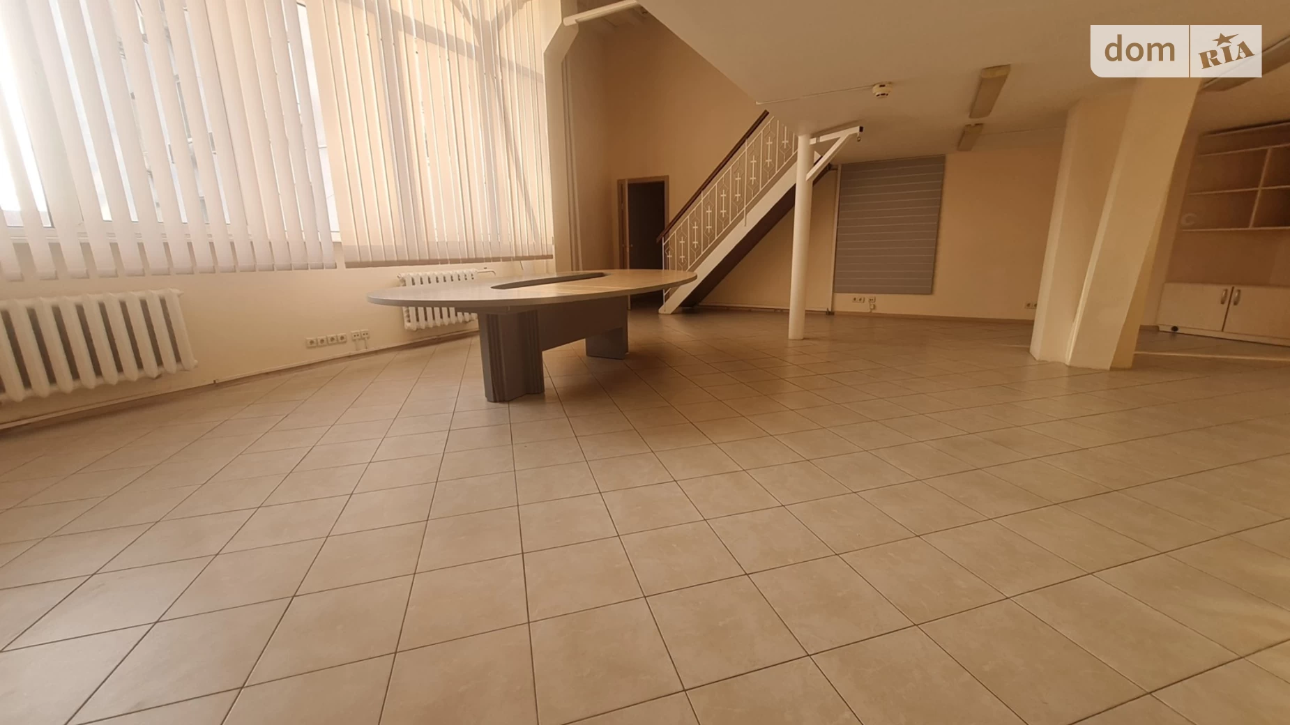 Сдается в аренду офис 82 кв. м в бизнес-центре, цена: 22960 грн - фото 2