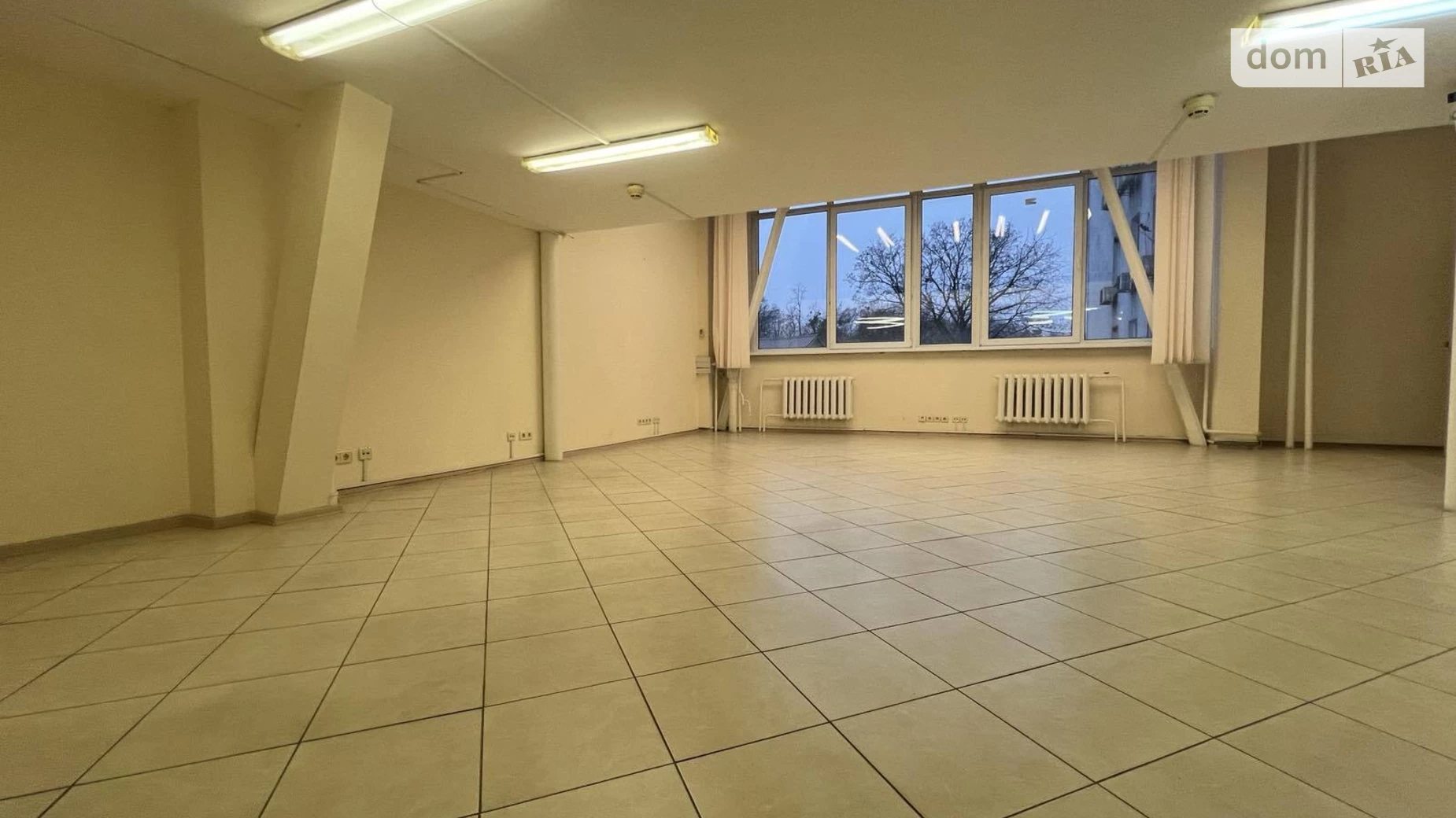 Сдается в аренду офис 82 кв. м в бизнес-центре, цена: 22960 грн - фото 4