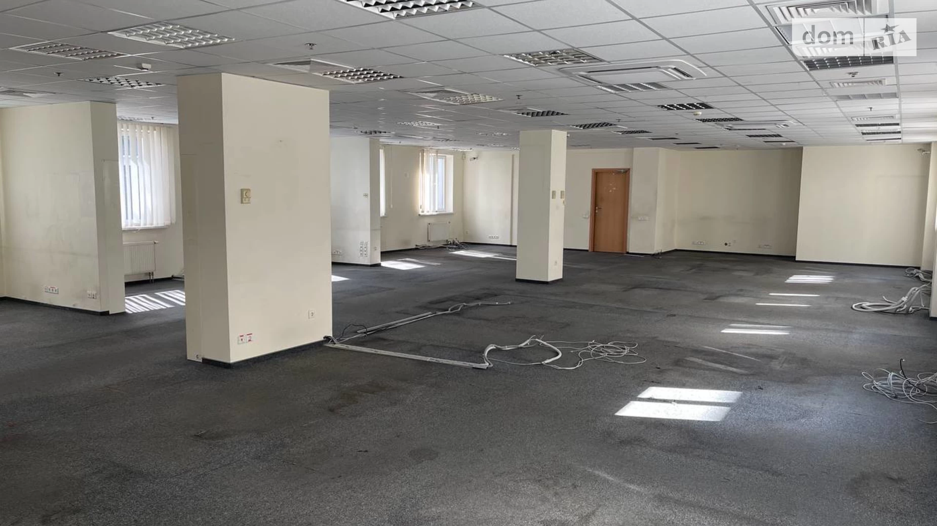 Сдается в аренду офис 792 кв. м в бизнес-центре, цена: 15200 $ - фото 4